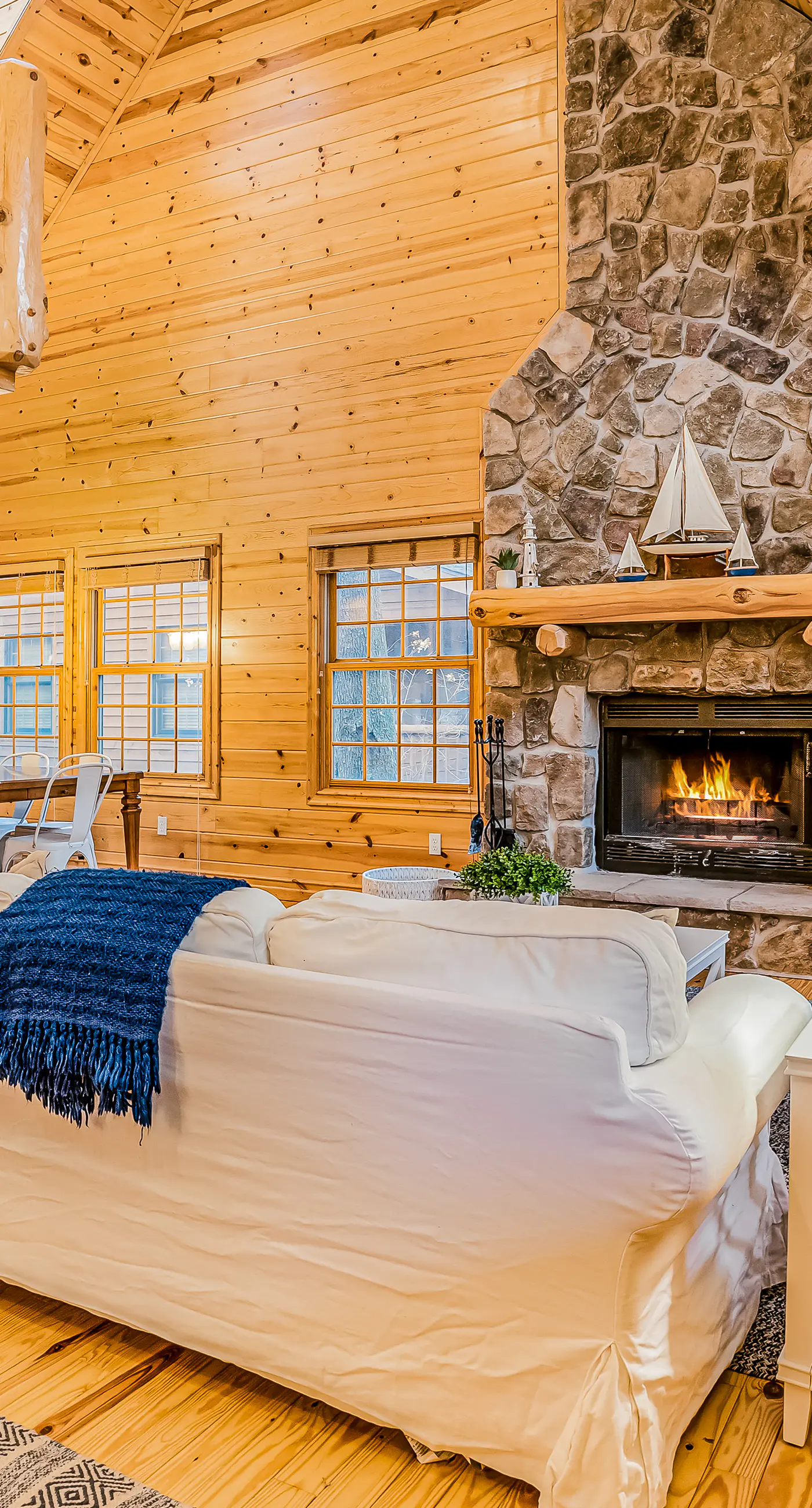Kingfisher Cove Cabin 19 3 BD Saugatuck, MI Vacation Rental Vacasa