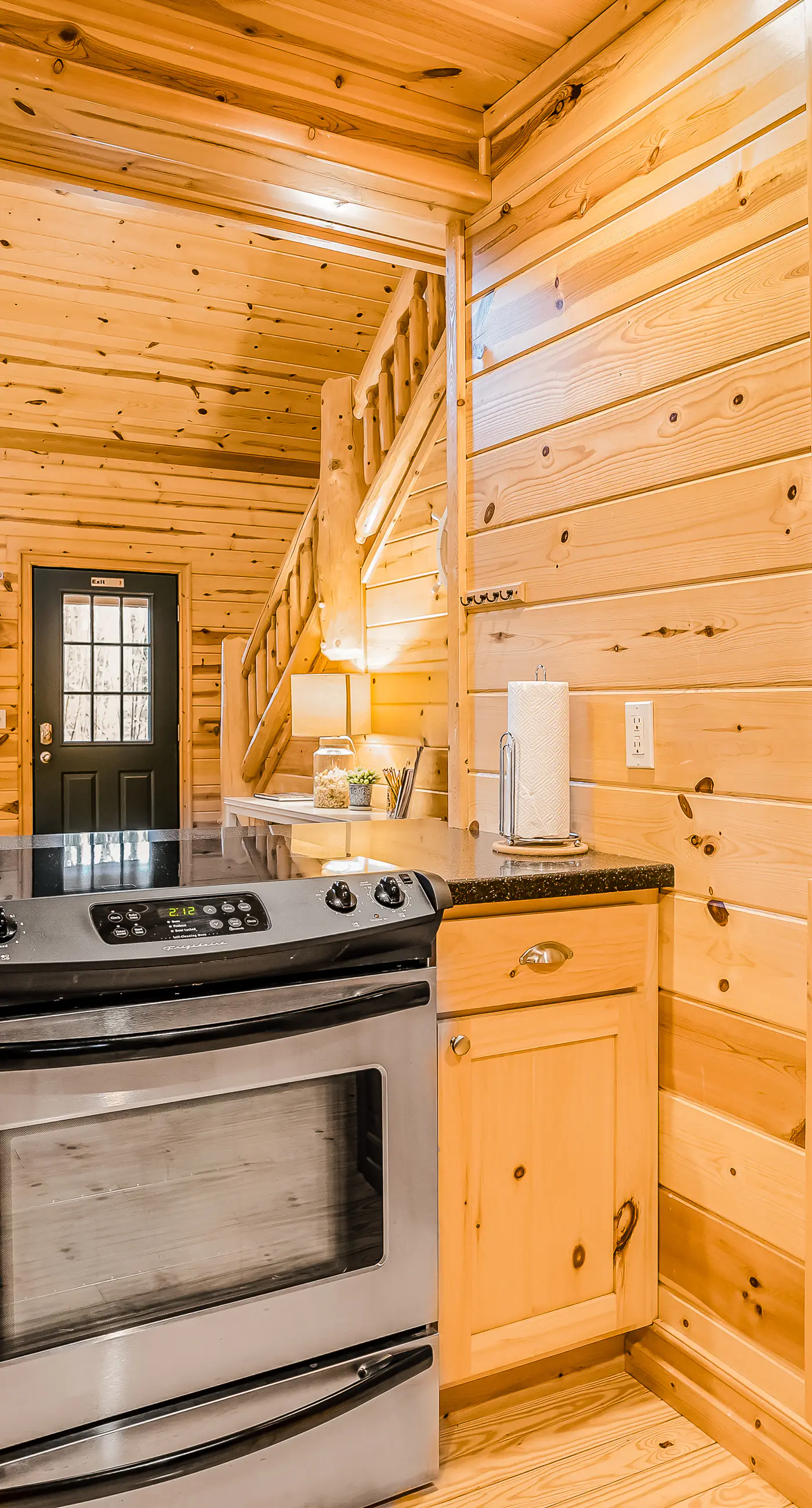 Kingfisher Cove Cabin 19 3 BD Saugatuck, MI Vacation Rental Vacasa