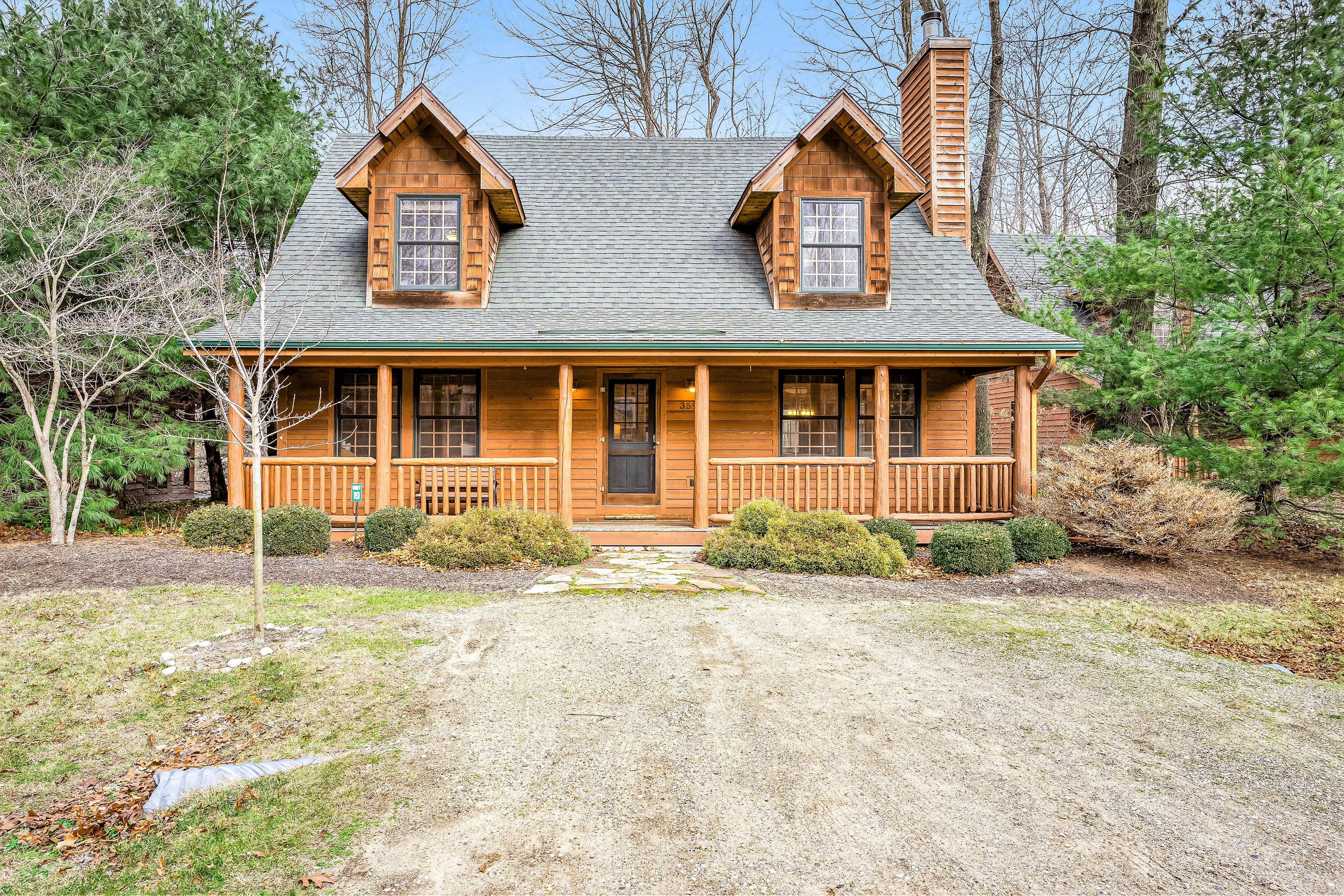 Kingfisher Cove Cabin 19