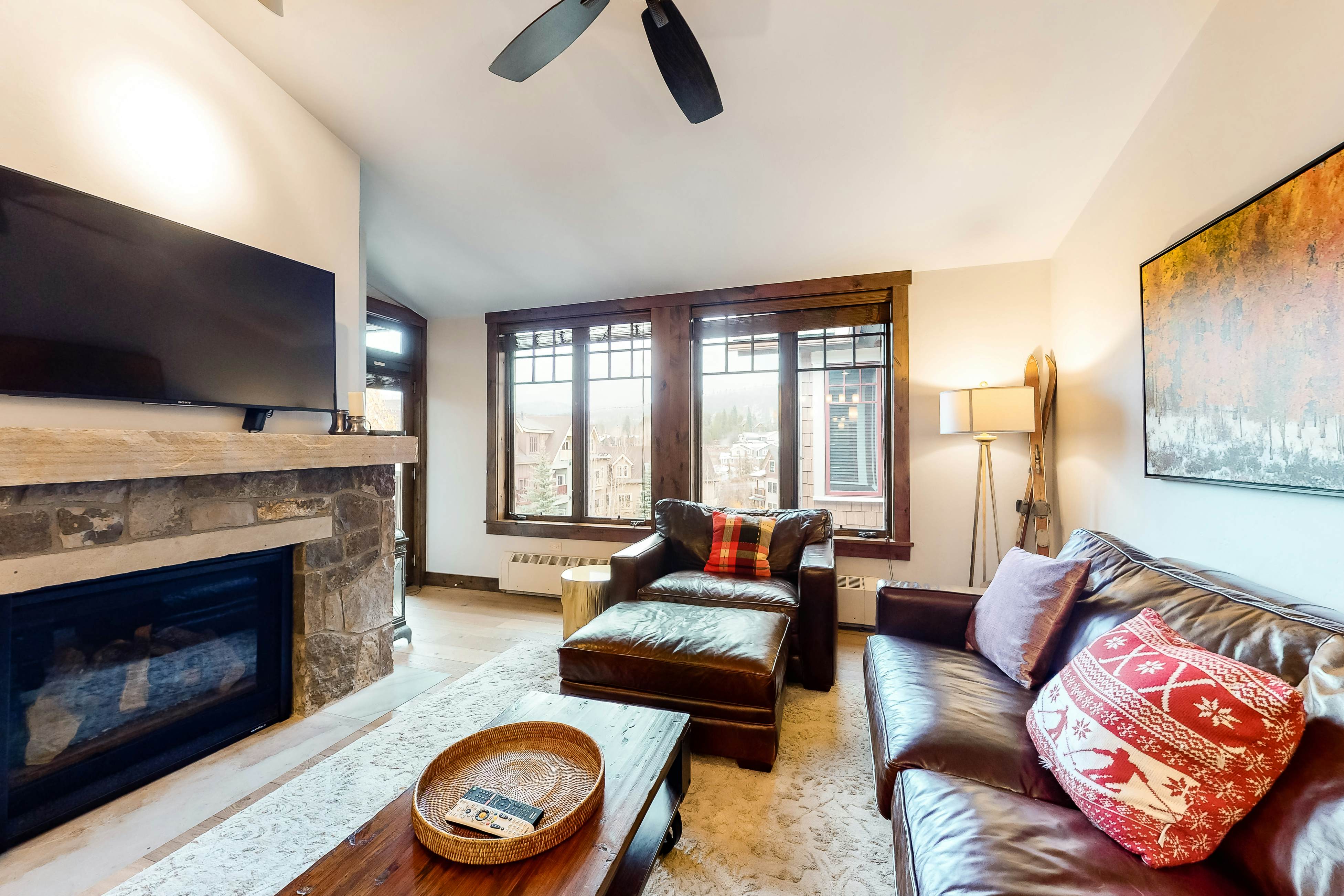 Water House On Main Street #6409