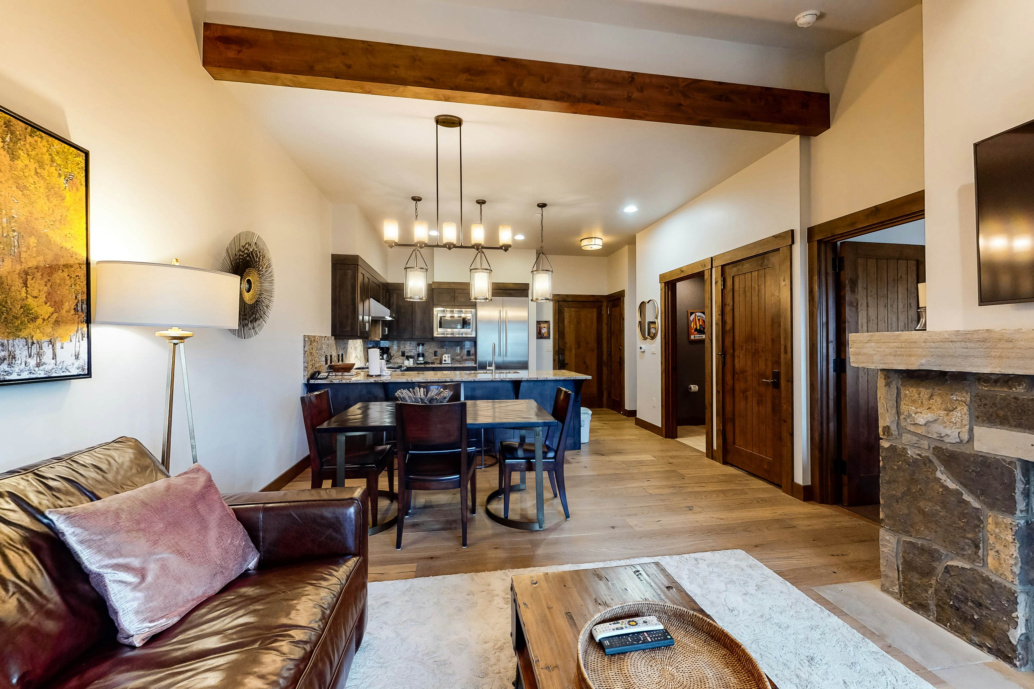 Water House On Main Street #6409