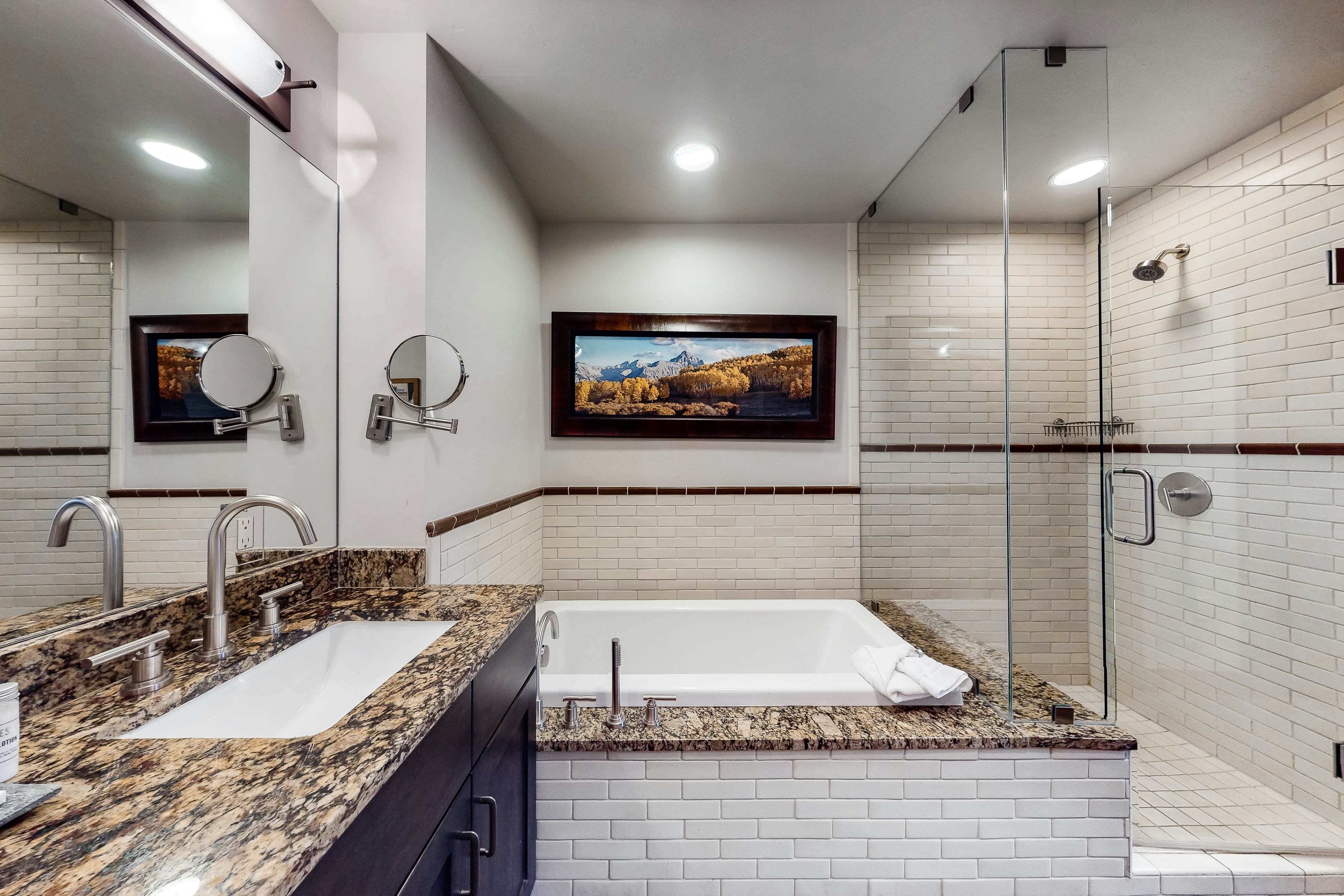 Water House On Main Street #6409