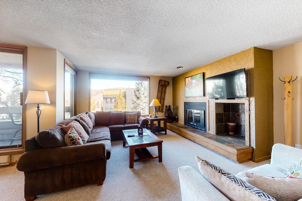 Snowblaze Condominiums C14 2 BD Winter Park, CO Vacation Rental Vacasa