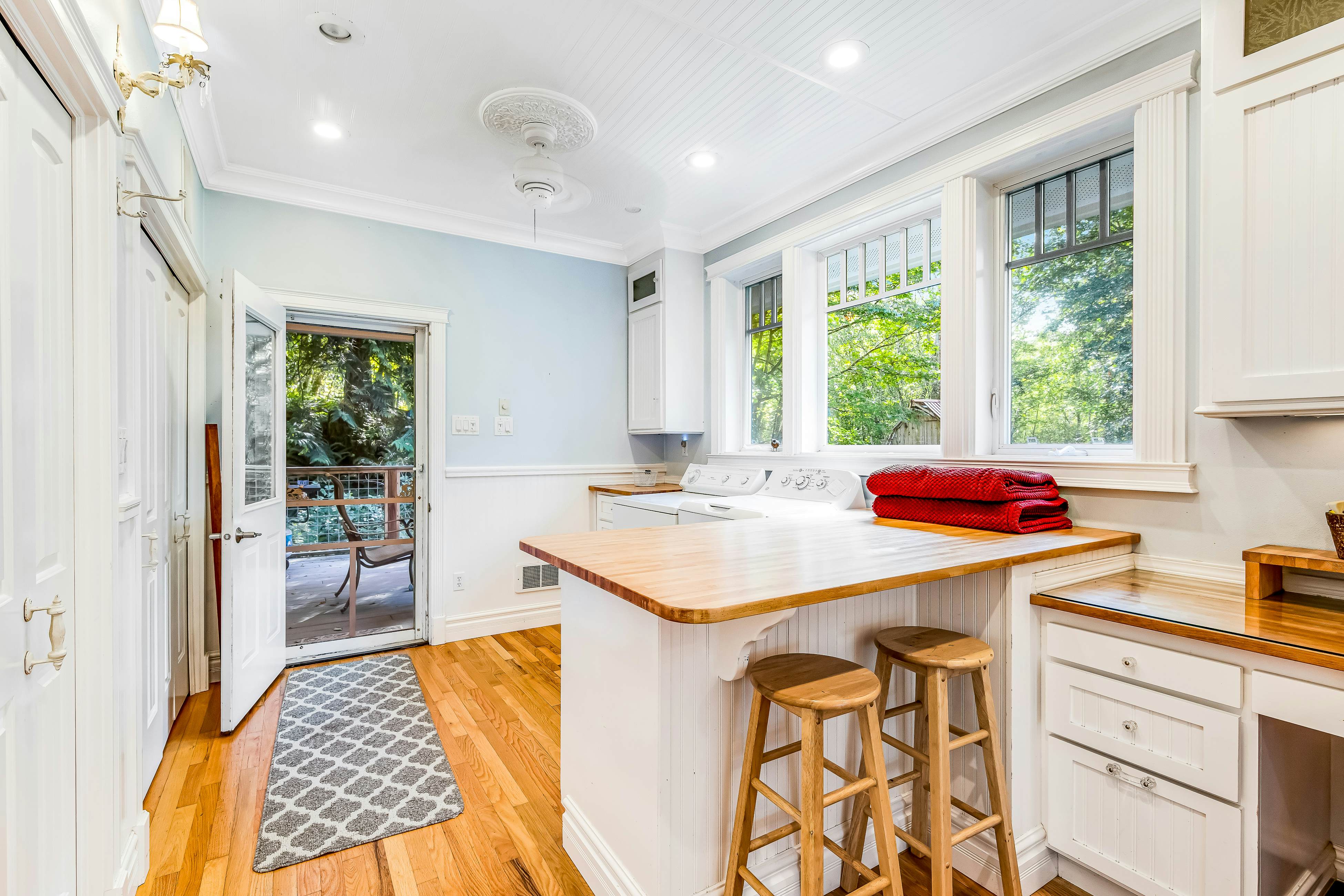 Peaceful Whispering Creek Farmhouse in Sequim