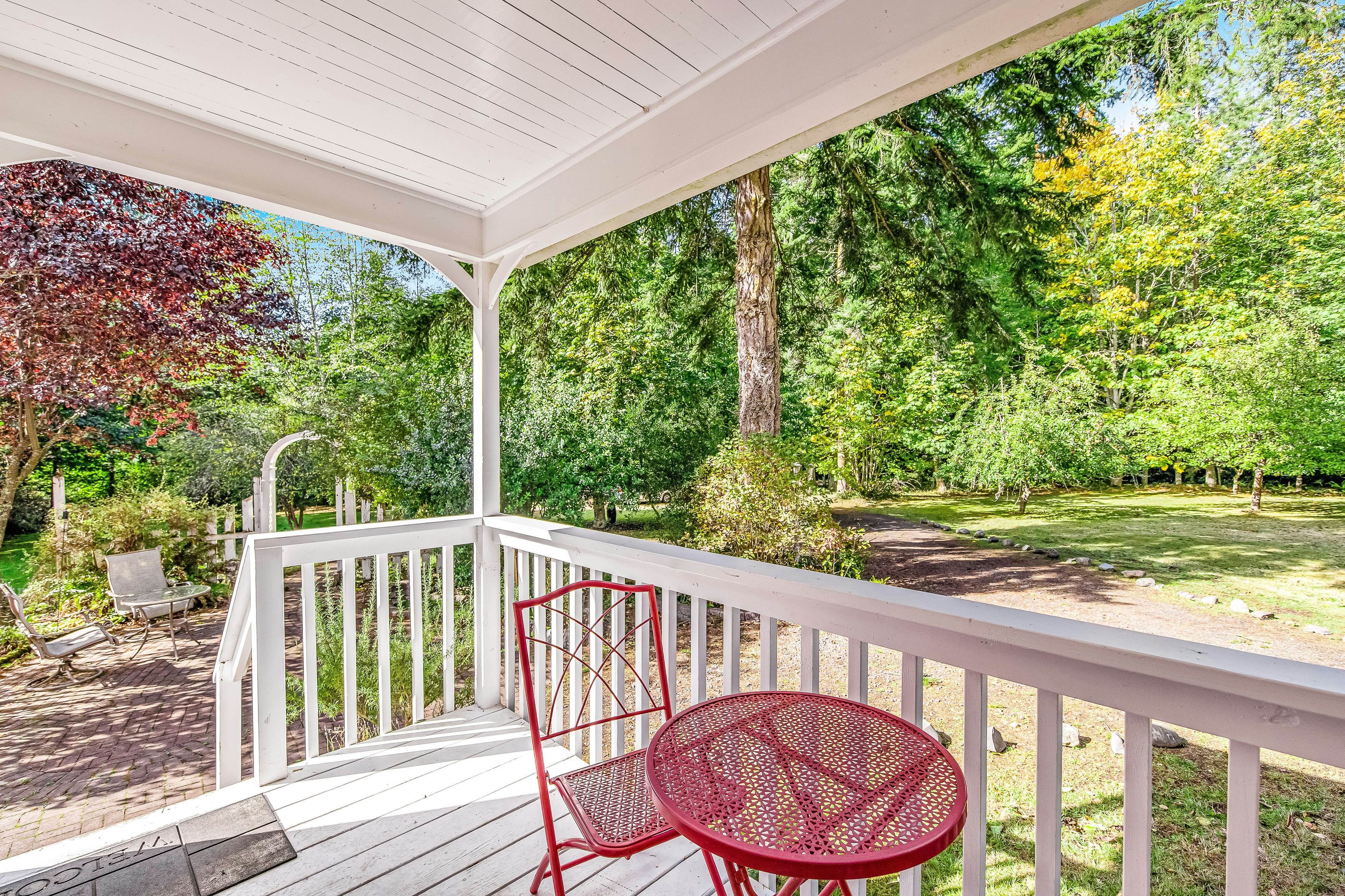 Peaceful Whispering Creek Farmhouse in Sequim
