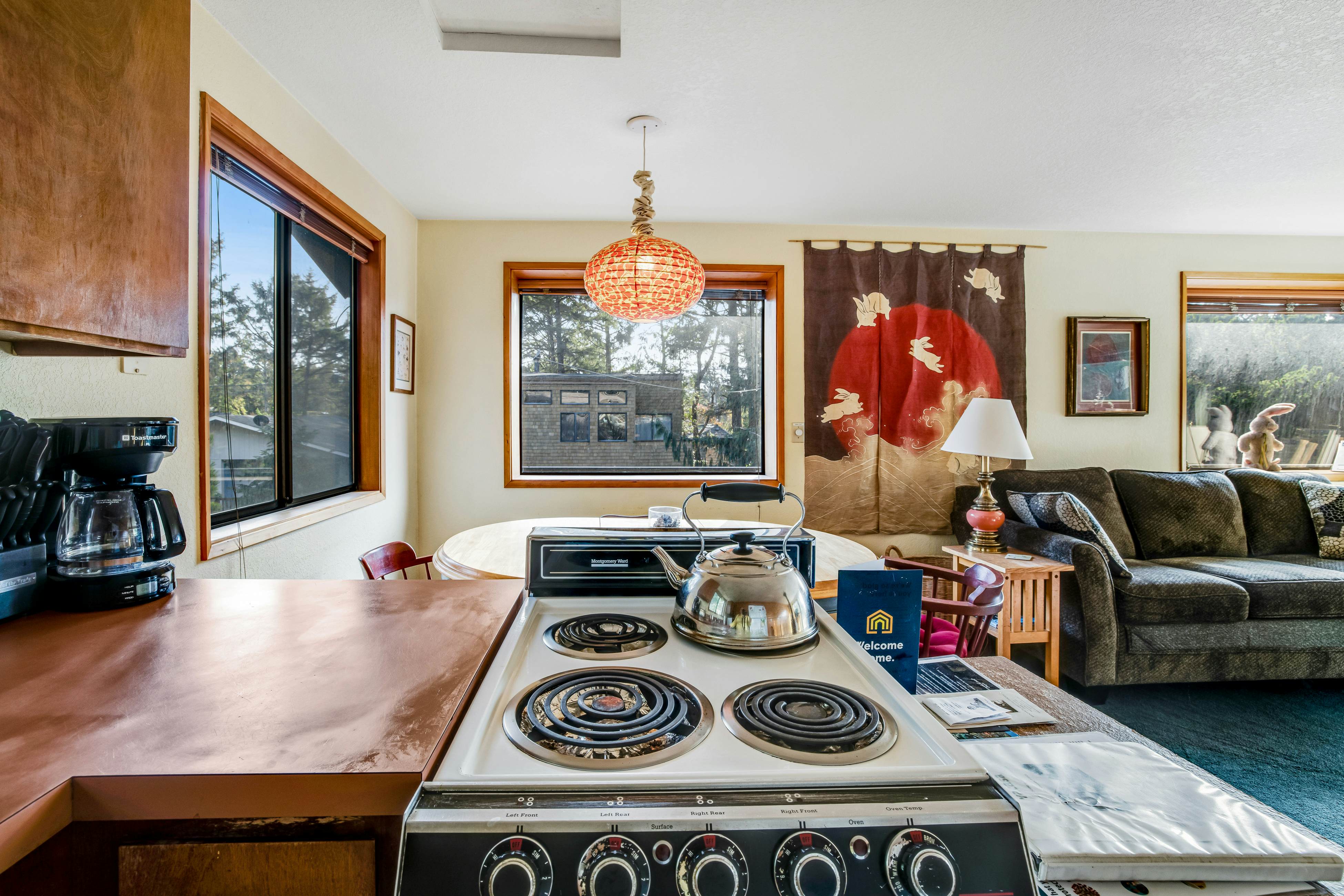 The Little Brown House - MCA 705