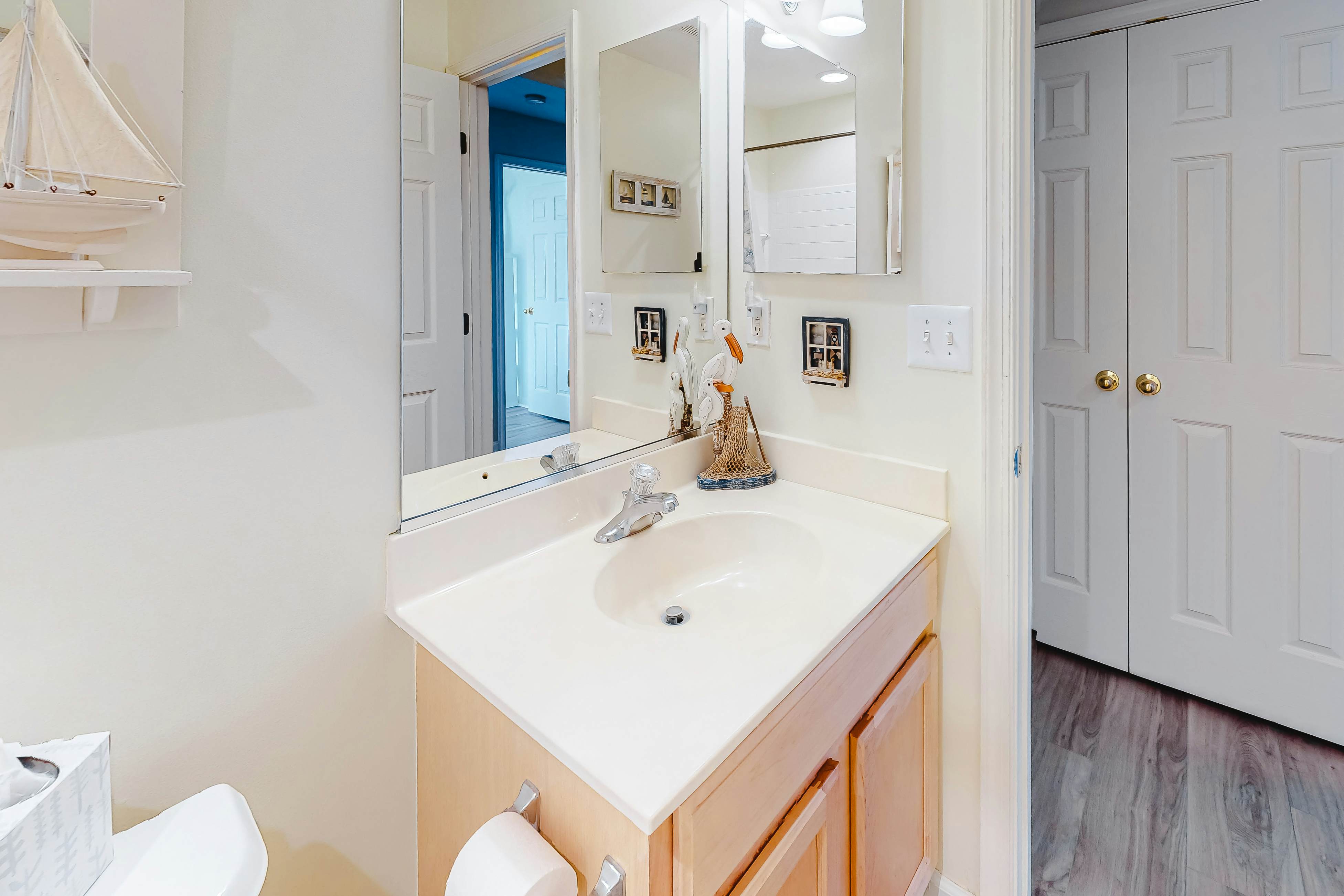 Kensington Court - 32759 Kensington Ct