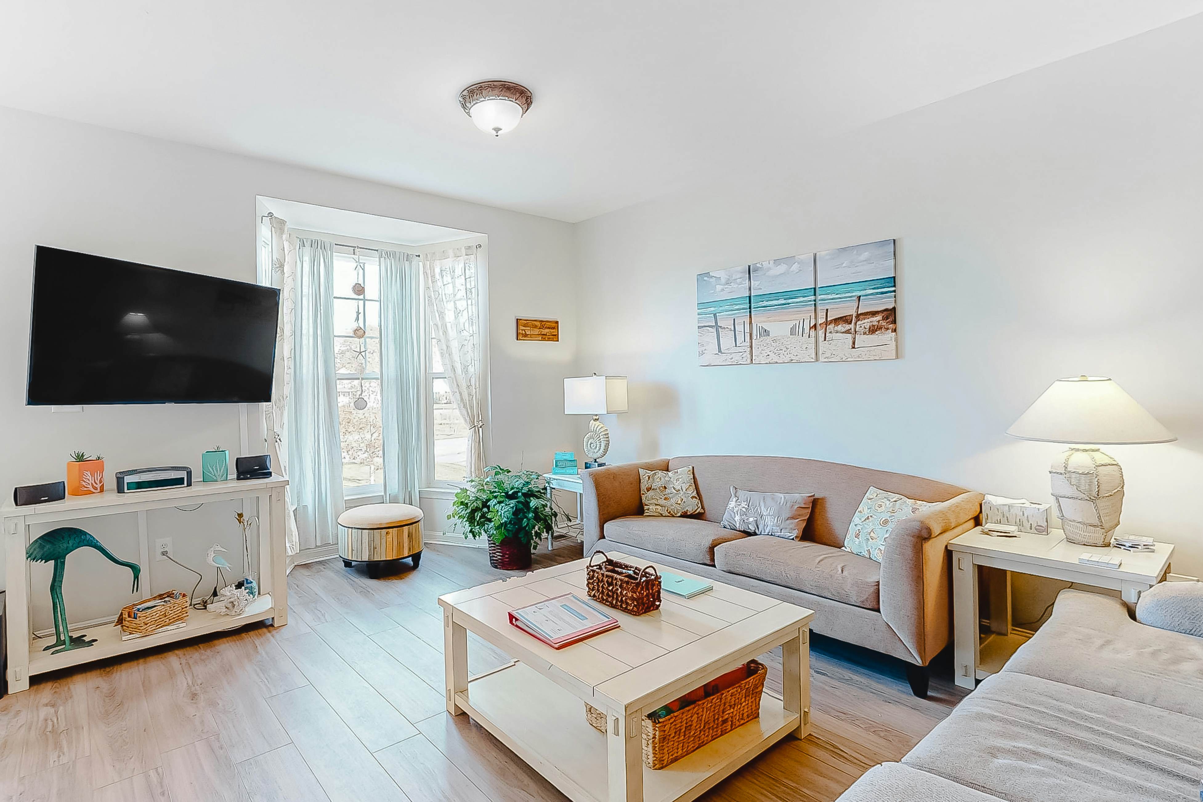 Kensington Court - 32759 Kensington Ct