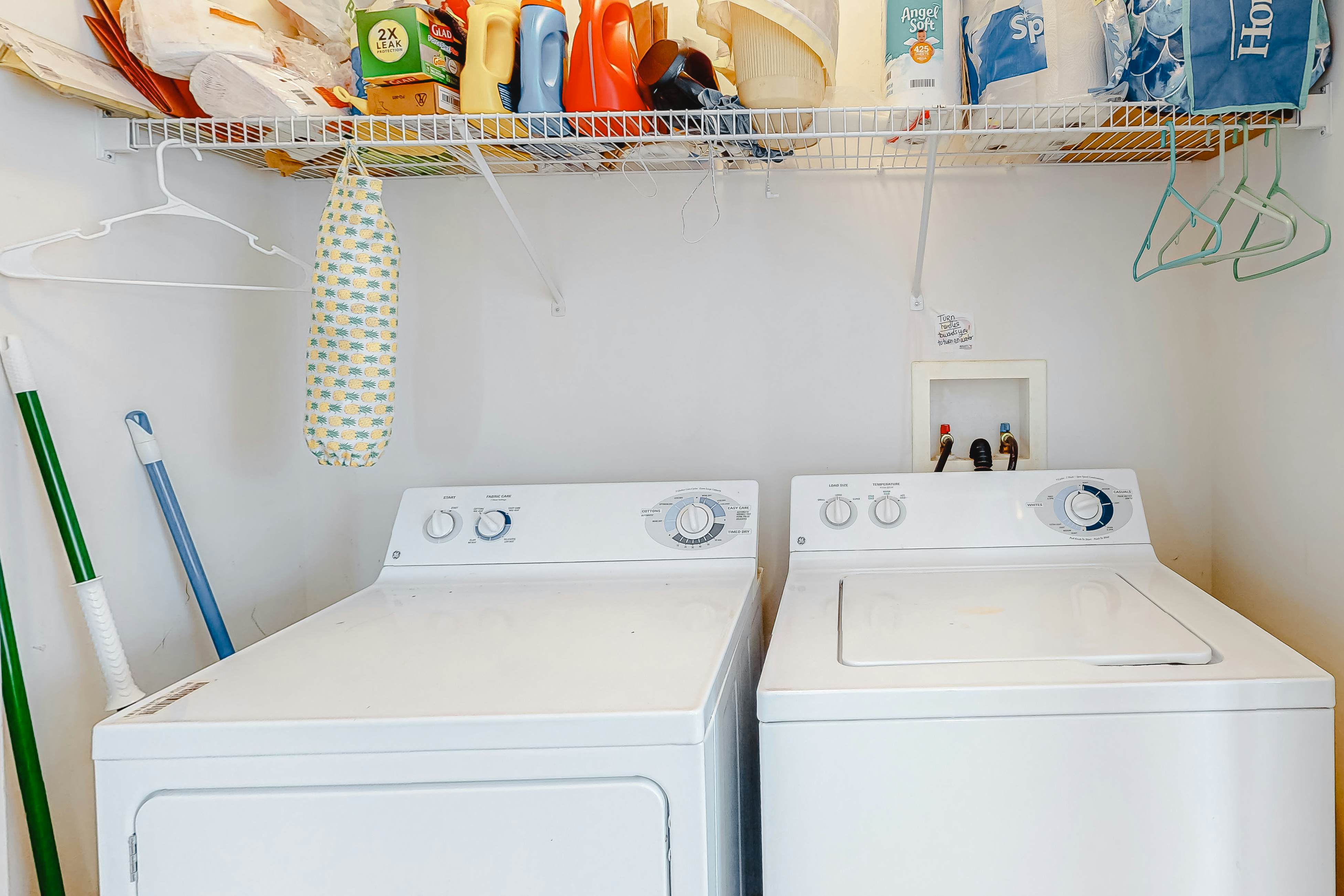 Kensington Court - 32759 Kensington Ct