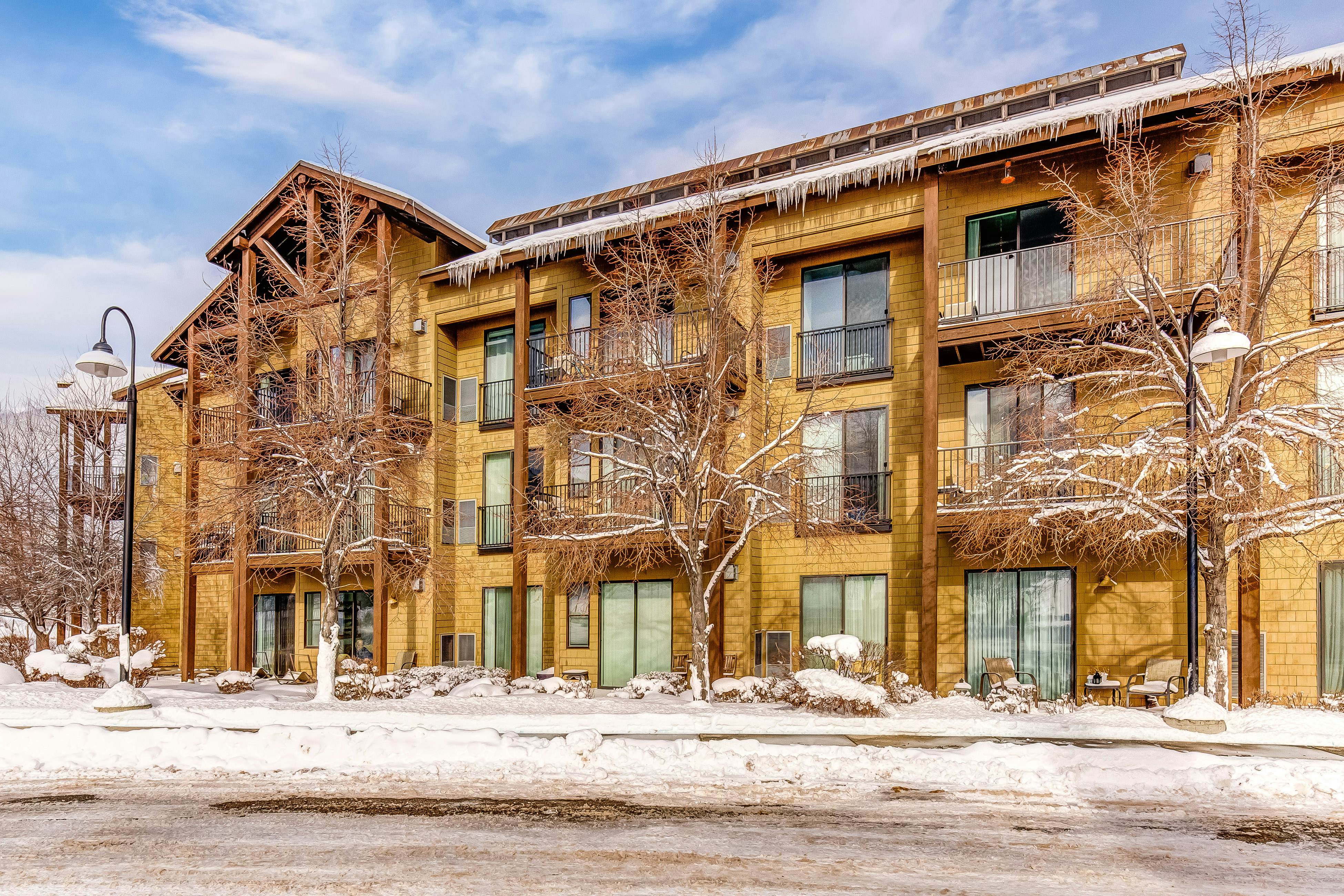 The Mountain Getaway 2035 at Stillwater