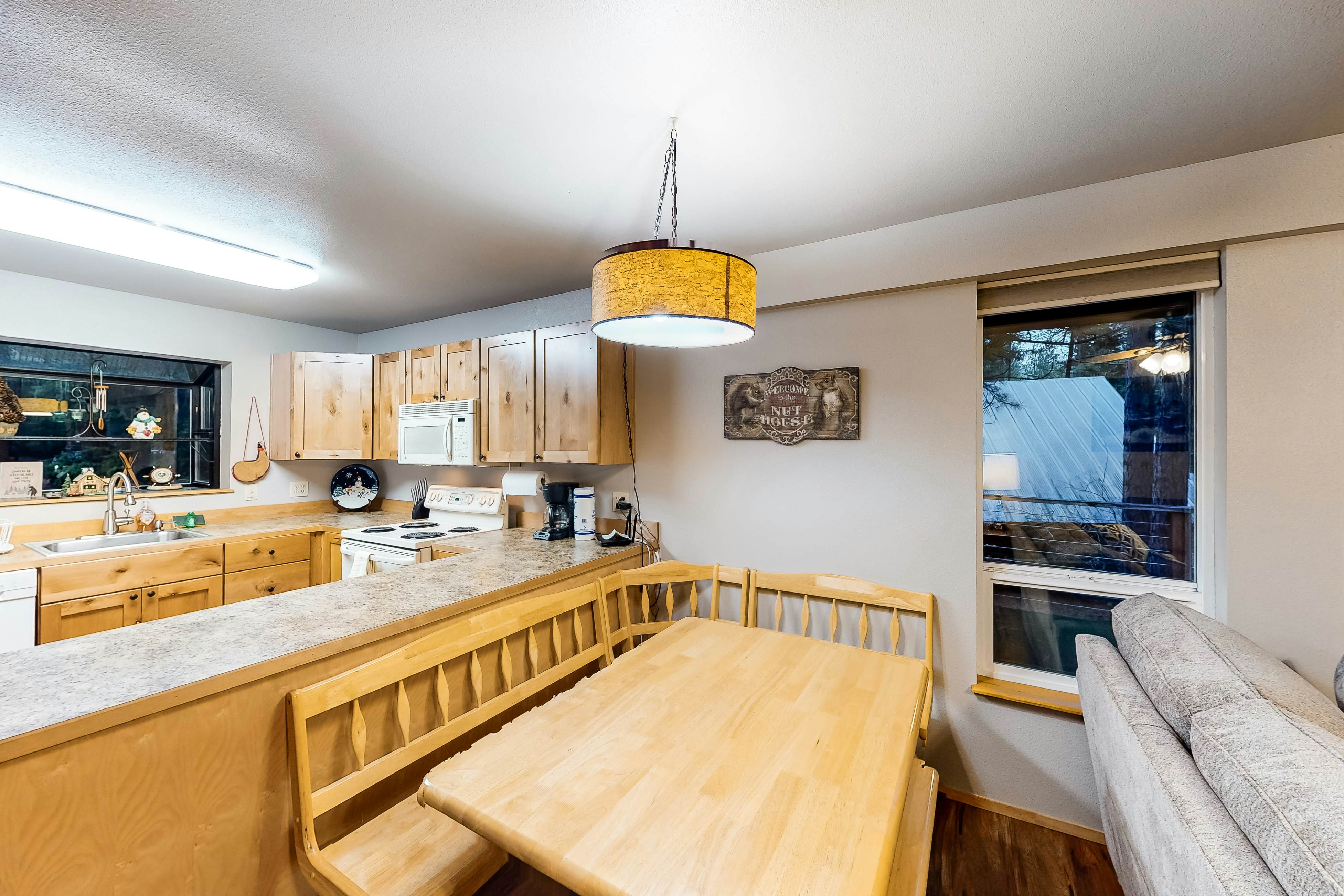 Towering Pines Cabin & Game Room