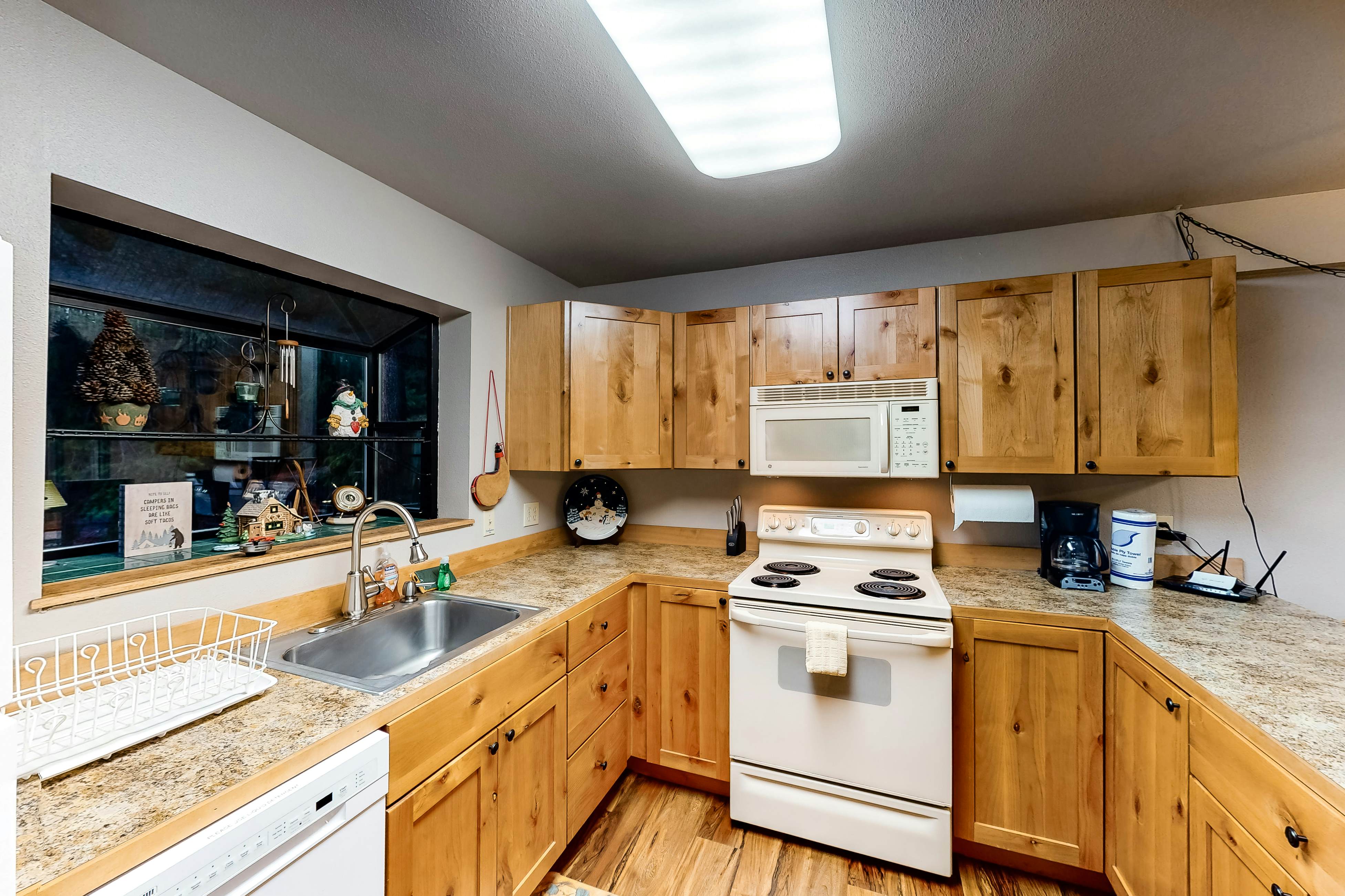 Towering Pines Cabin & Game Room