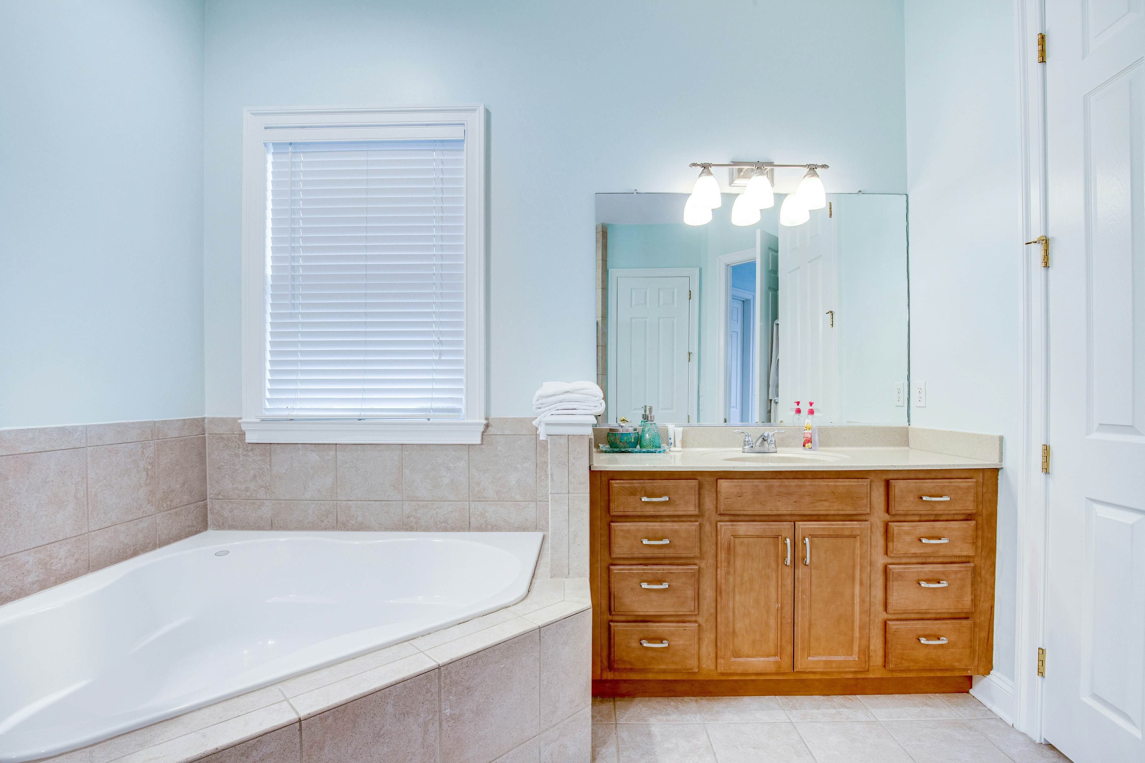 Bayside Resort - 11655 Resort Dr