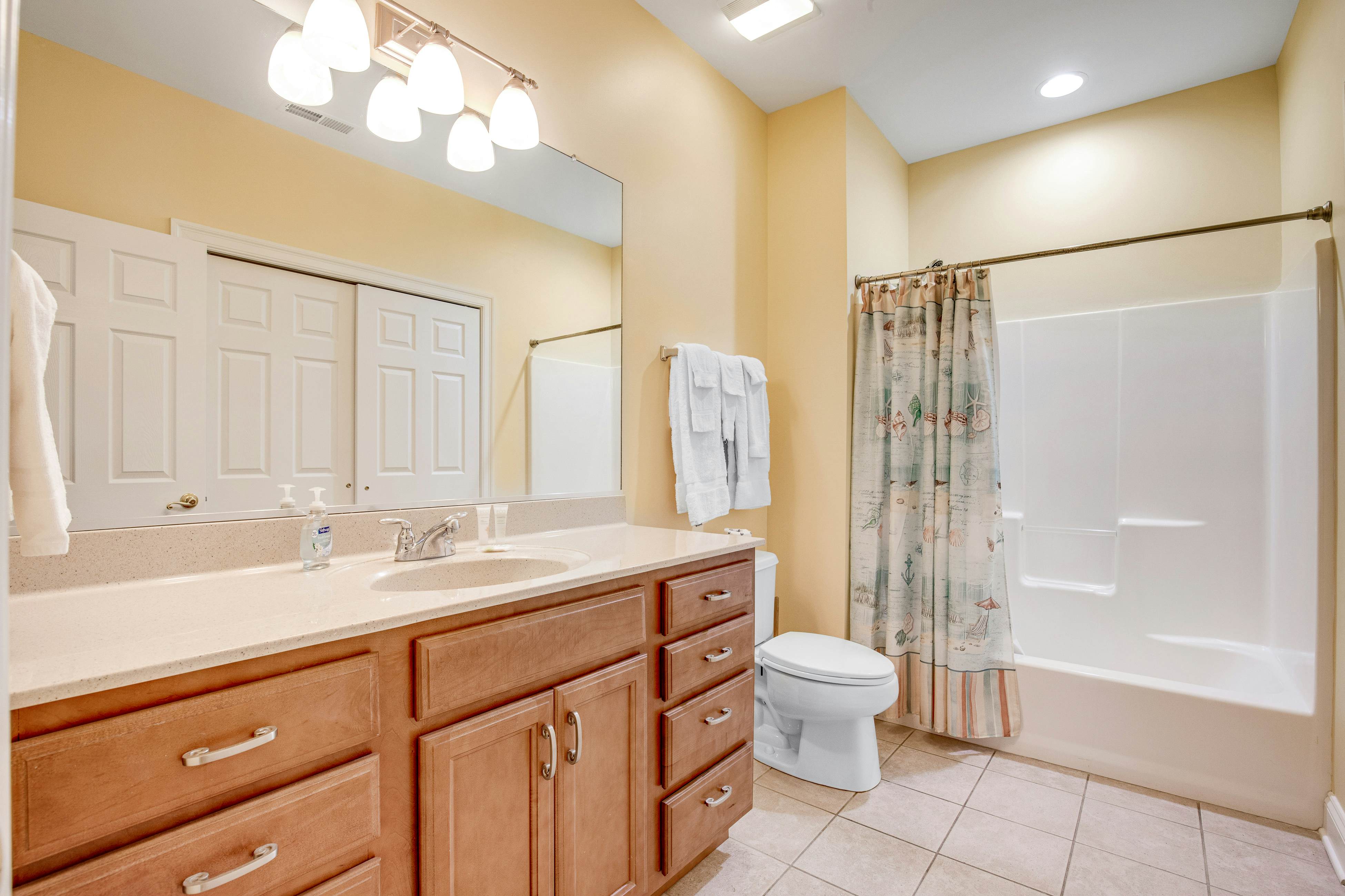 Bayside Resort - 11655 Resort Dr