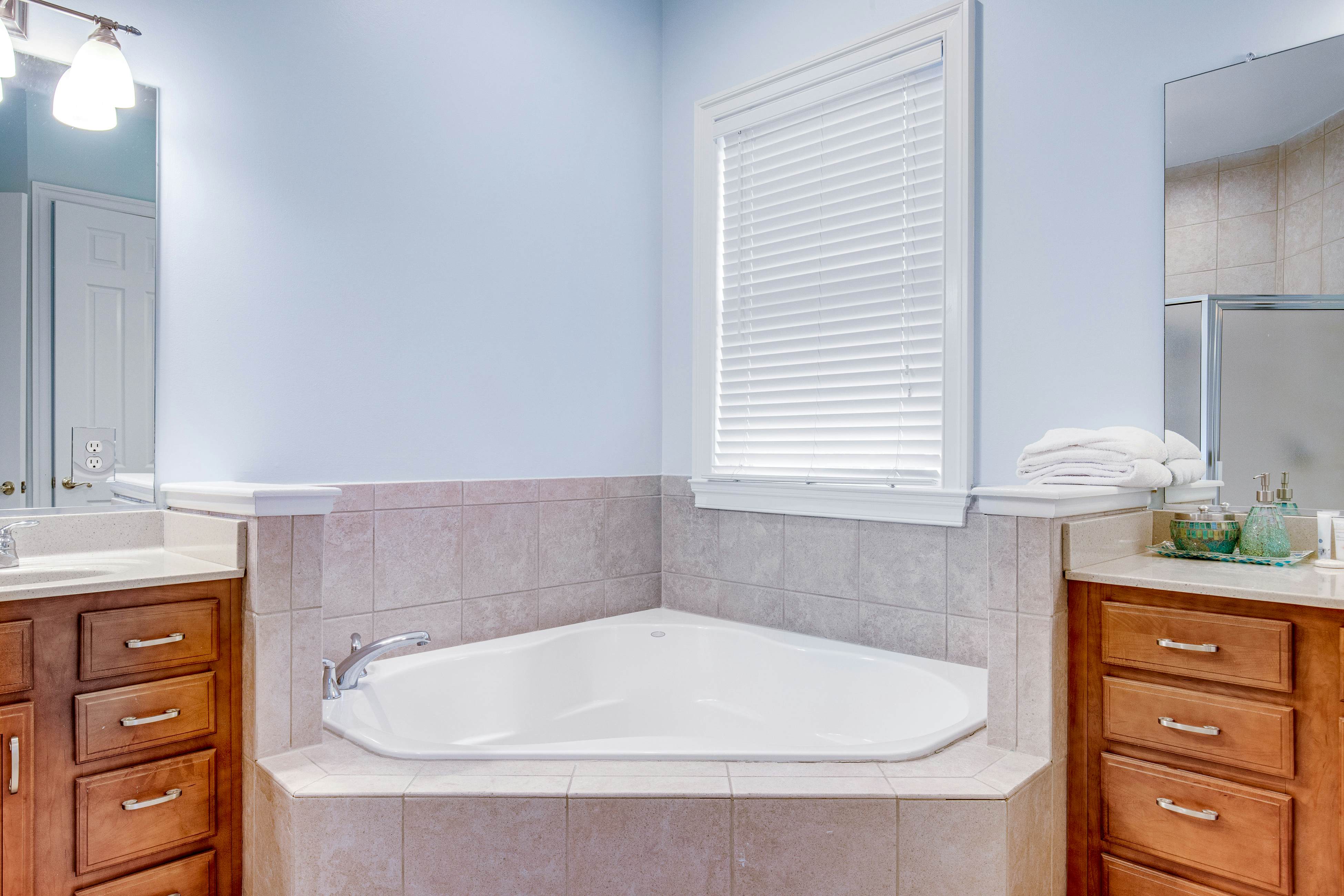 Bayside Resort - 11655 Resort Dr