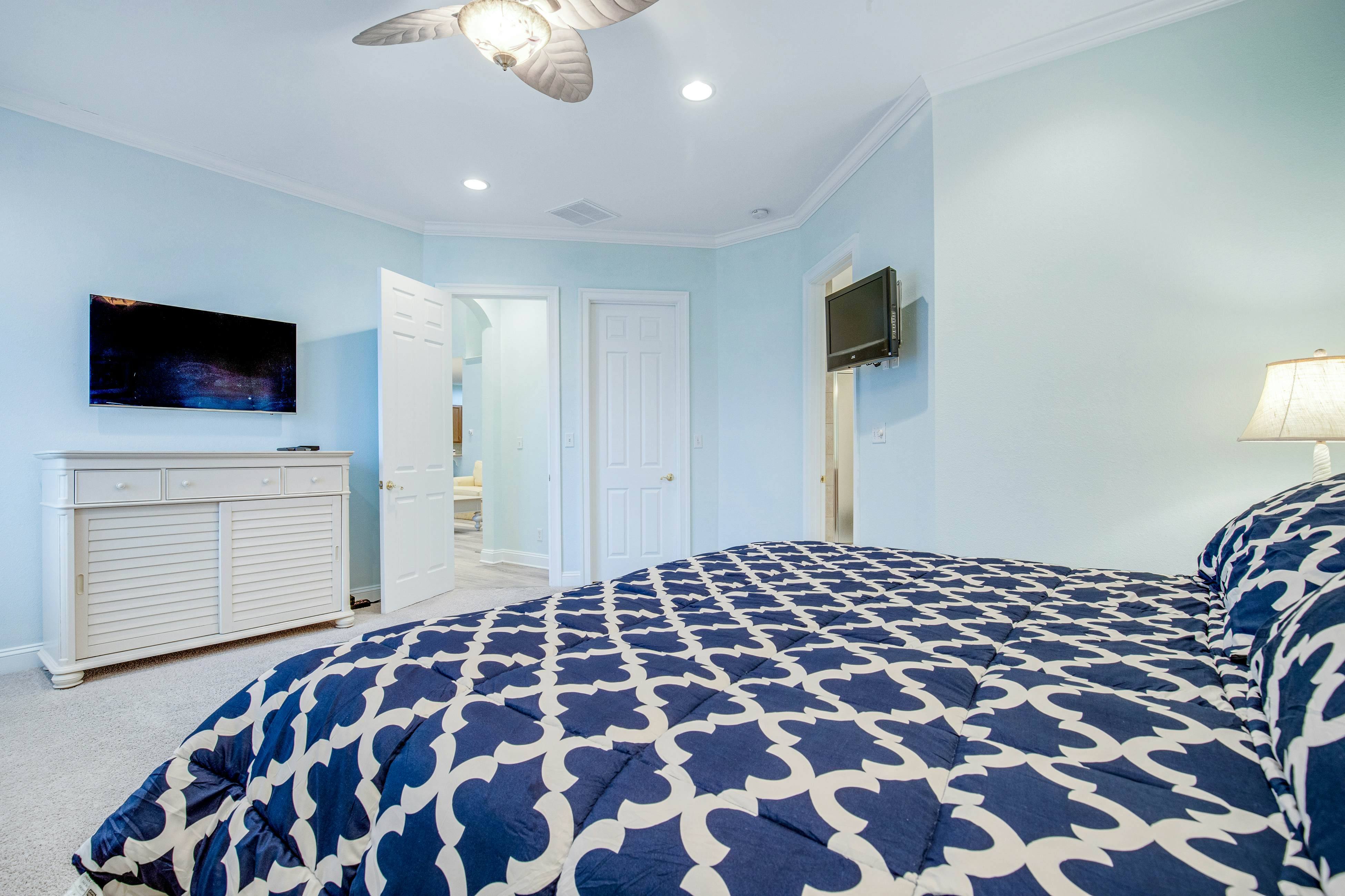 Bayside Resort - 11655 Resort Dr