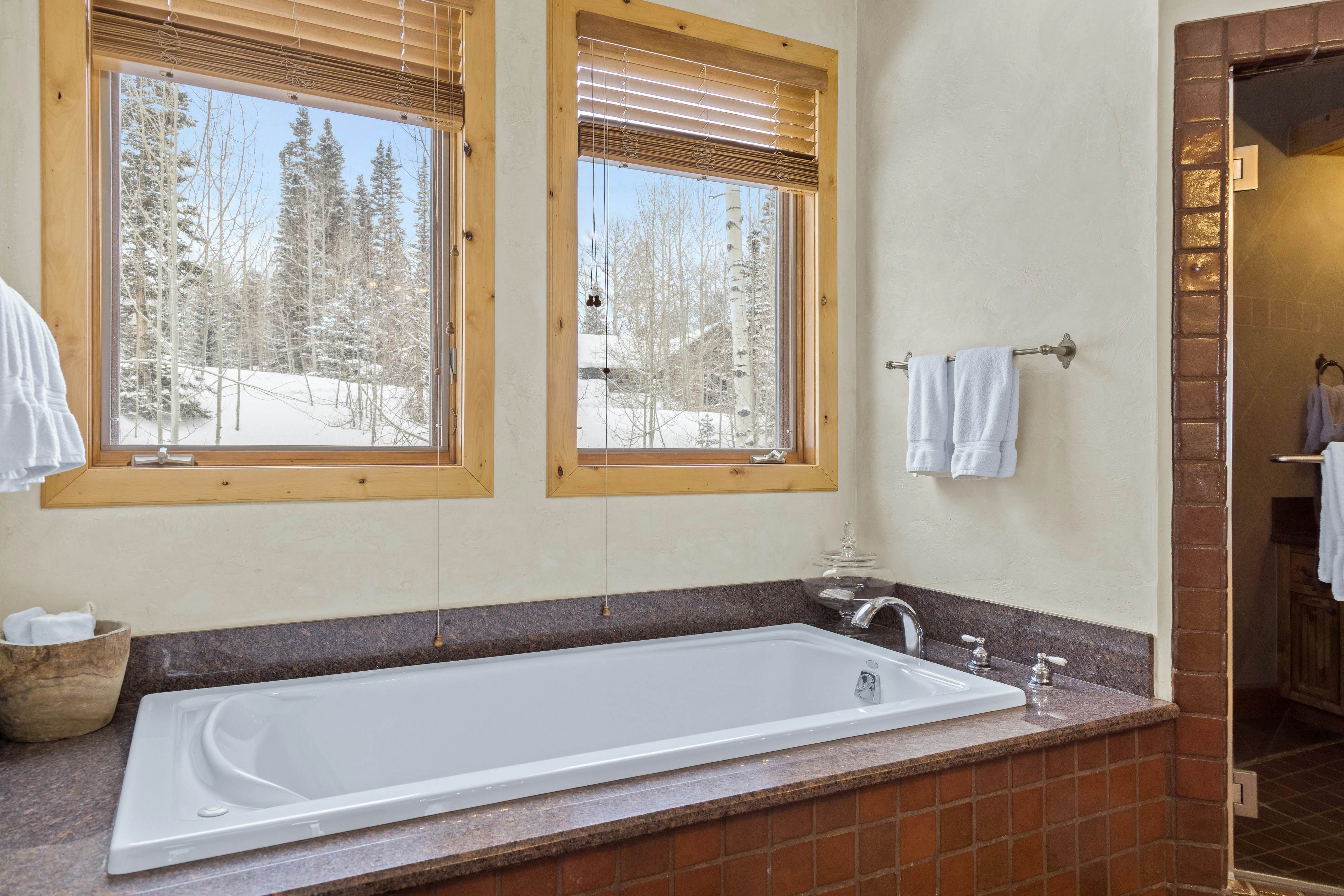 Palmyra 94 - Mountain Tranquility