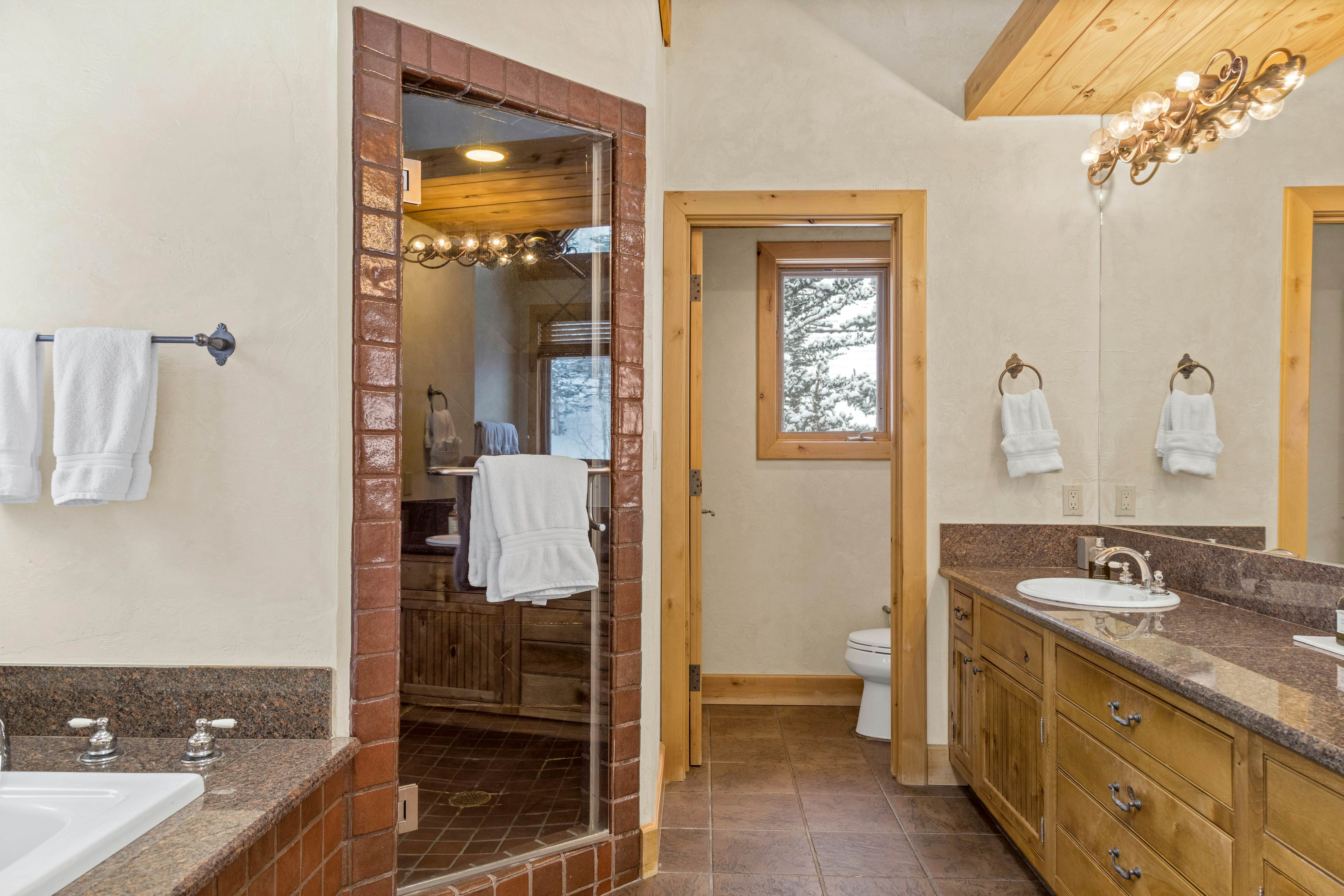 Palmyra 94 - Mountain Tranquility