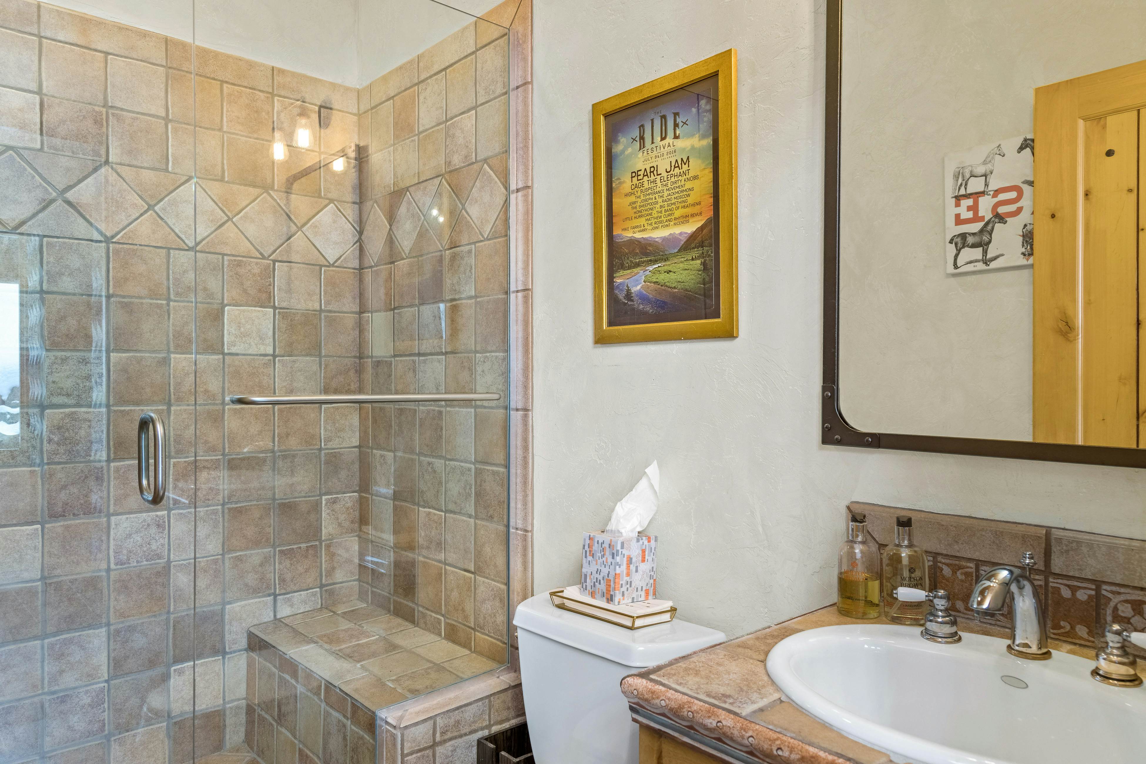 Palmyra 94 - Mountain Tranquility