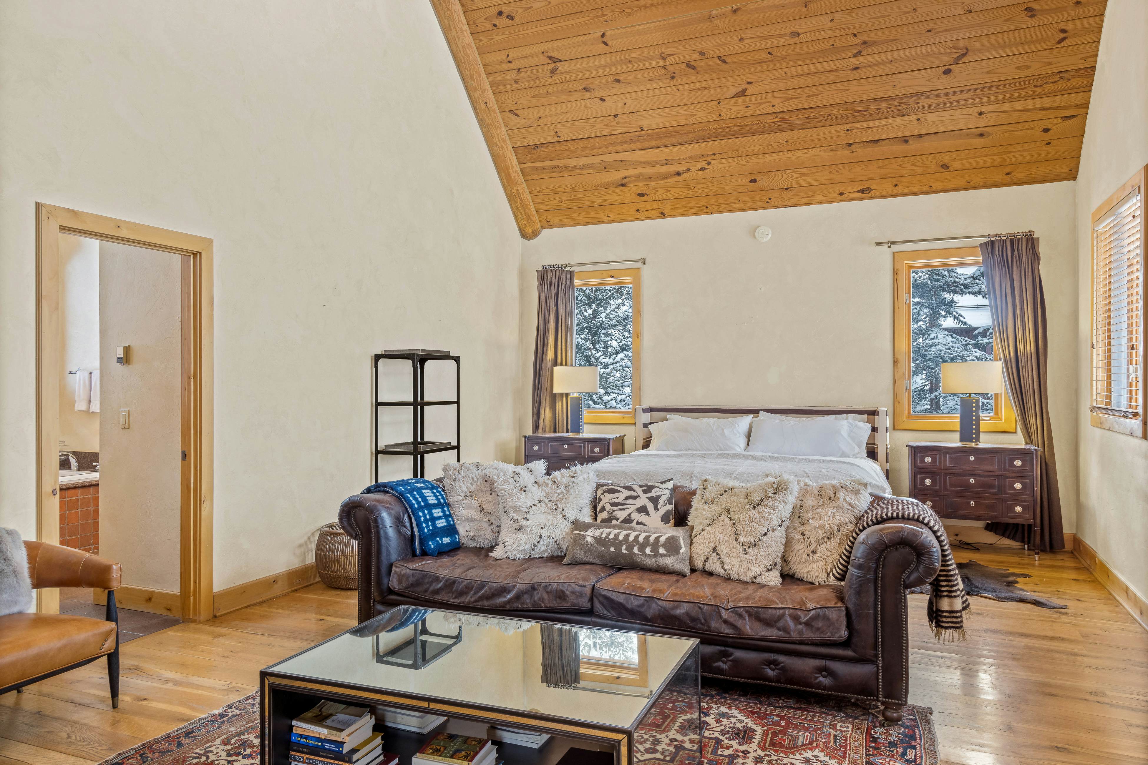 Palmyra 94 - Mountain Tranquility