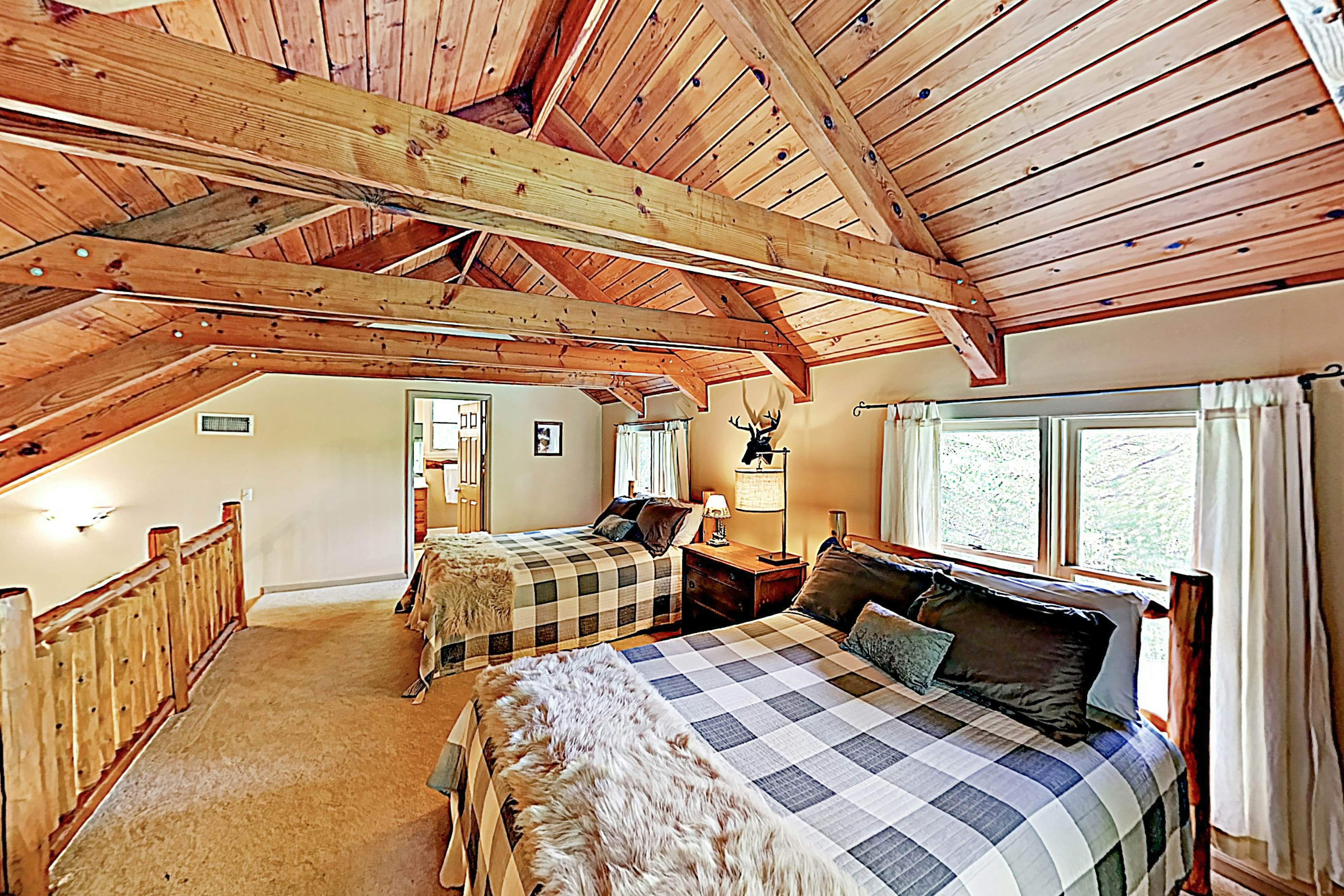 Shagbark Resort Wander In The Woods 4 BD Sevierville, TN Vacation