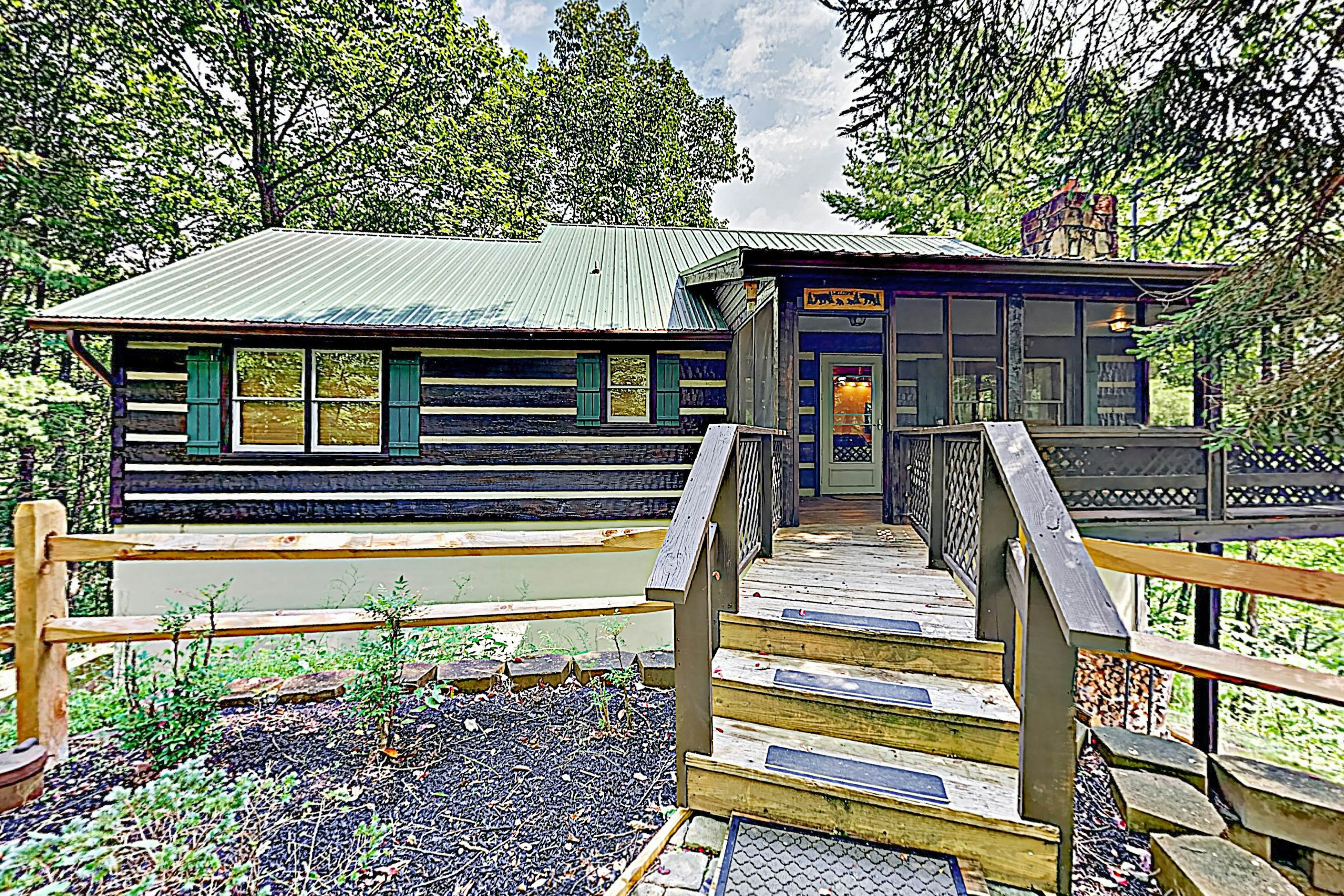 Shagbark Resort Wander In The Woods 4 BD Sevierville, TN Vacation