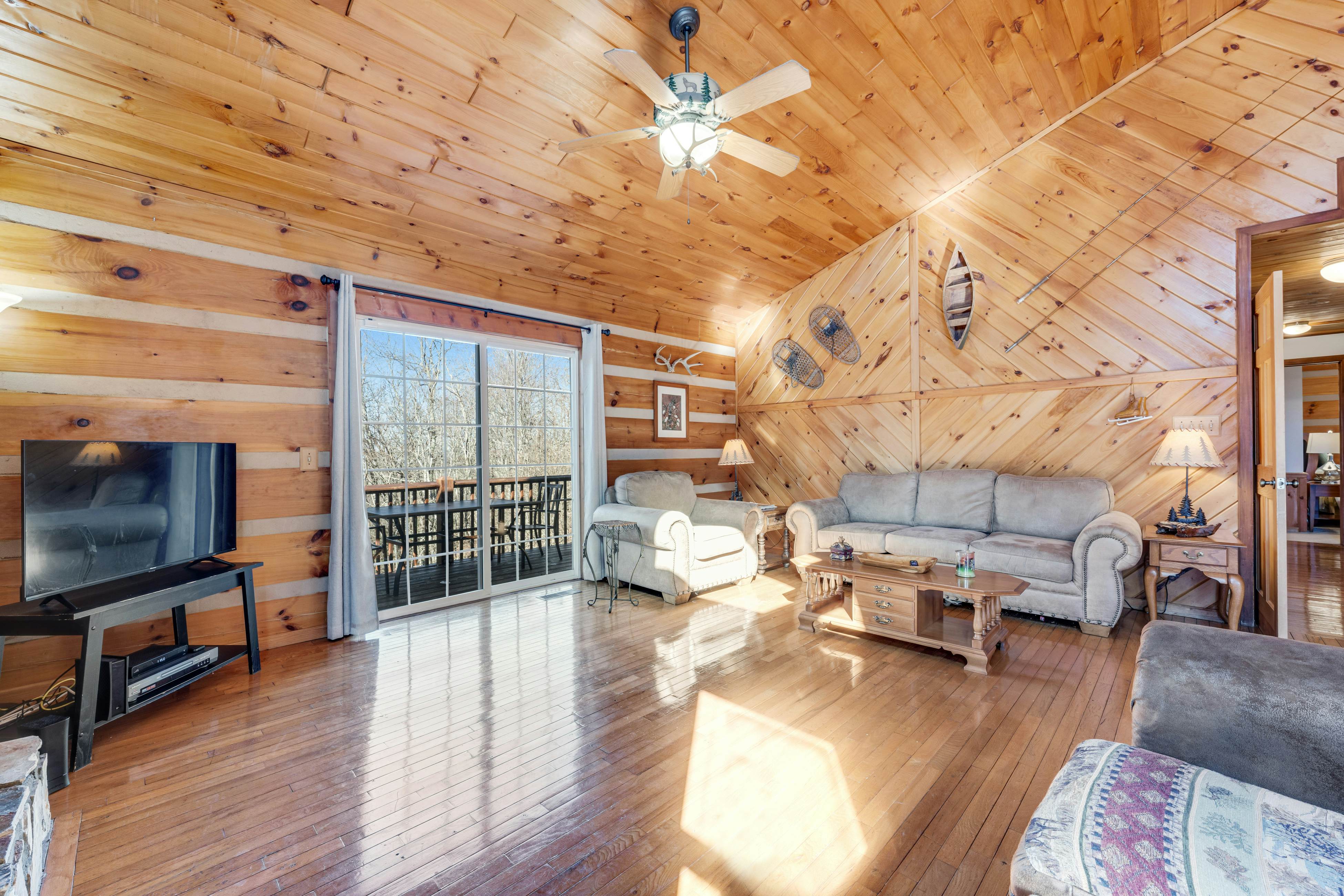 Top o' Snaggy Cabin 4 BD Boone, NC Vacation Rental Vacasa