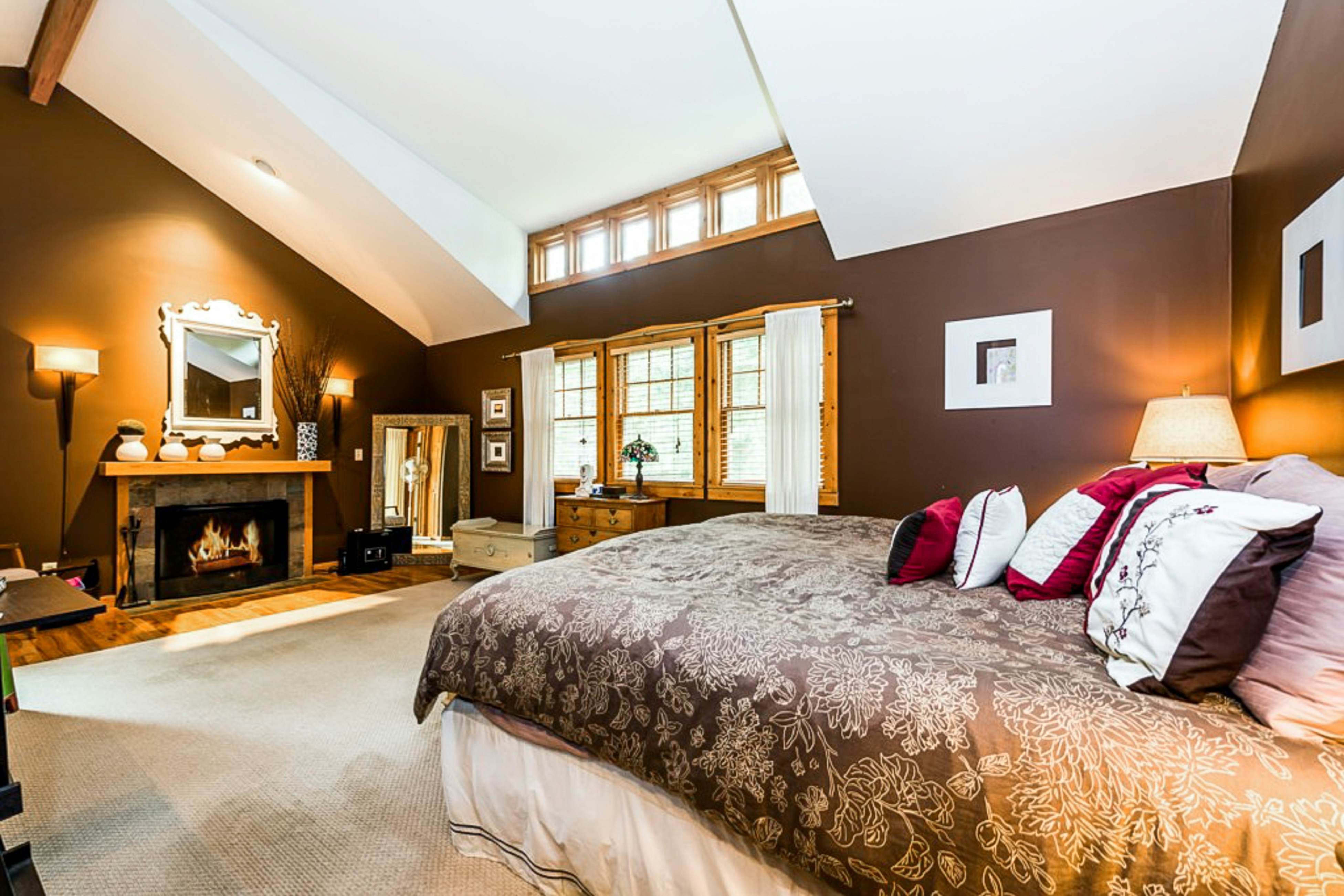 Azure Forest Pool House