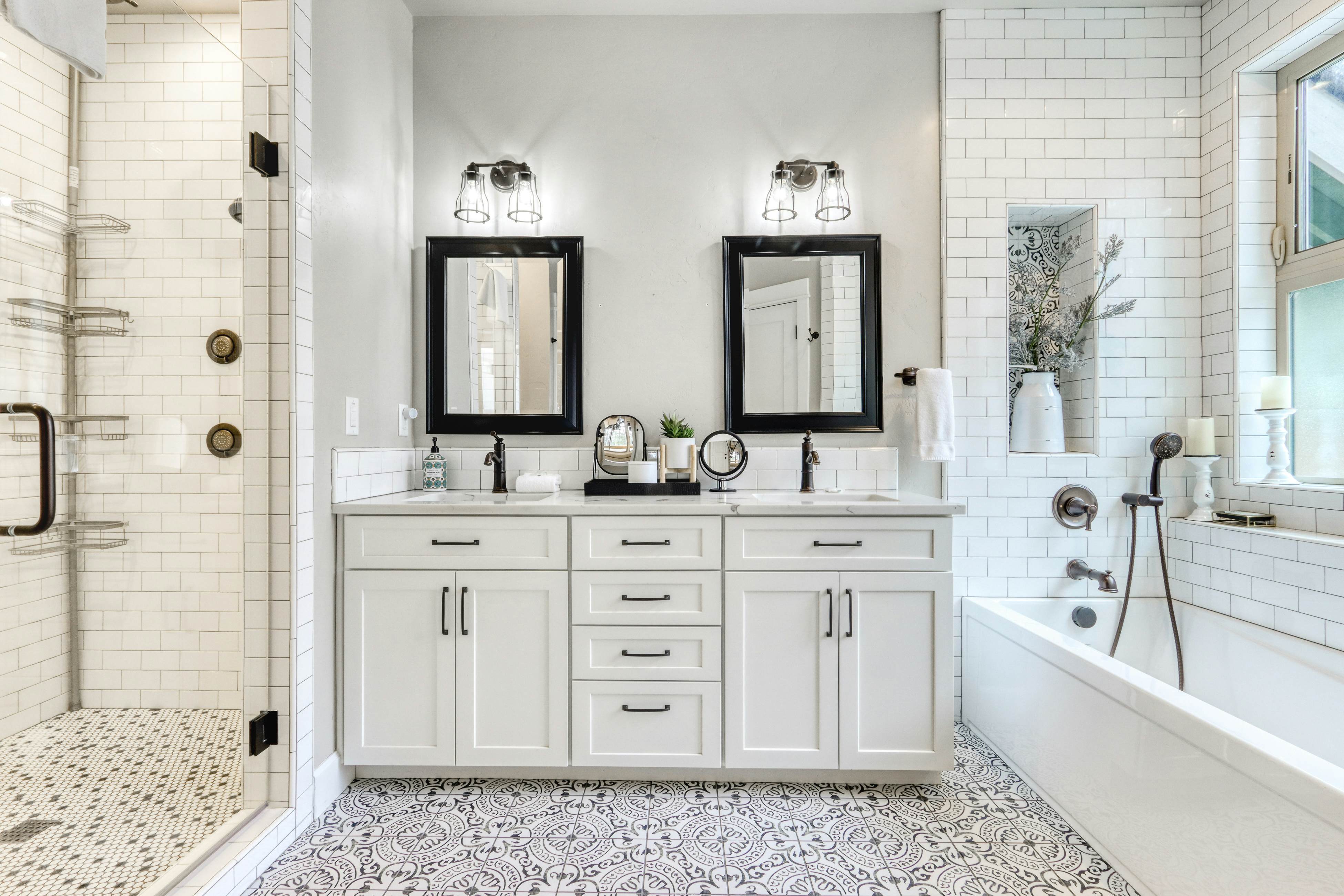 Luxury Deschutes Riverfront