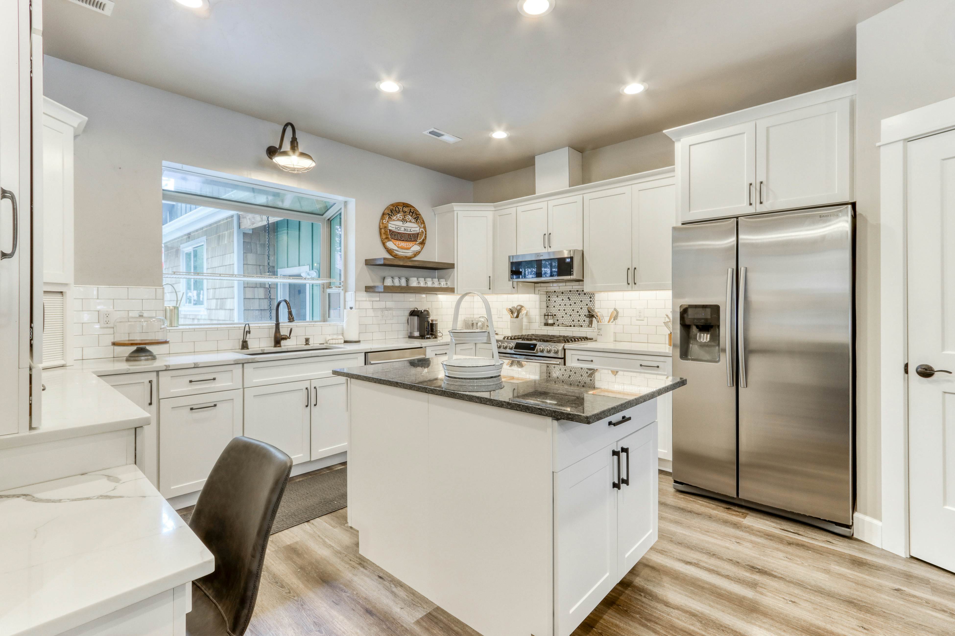 Luxury Deschutes Riverfront