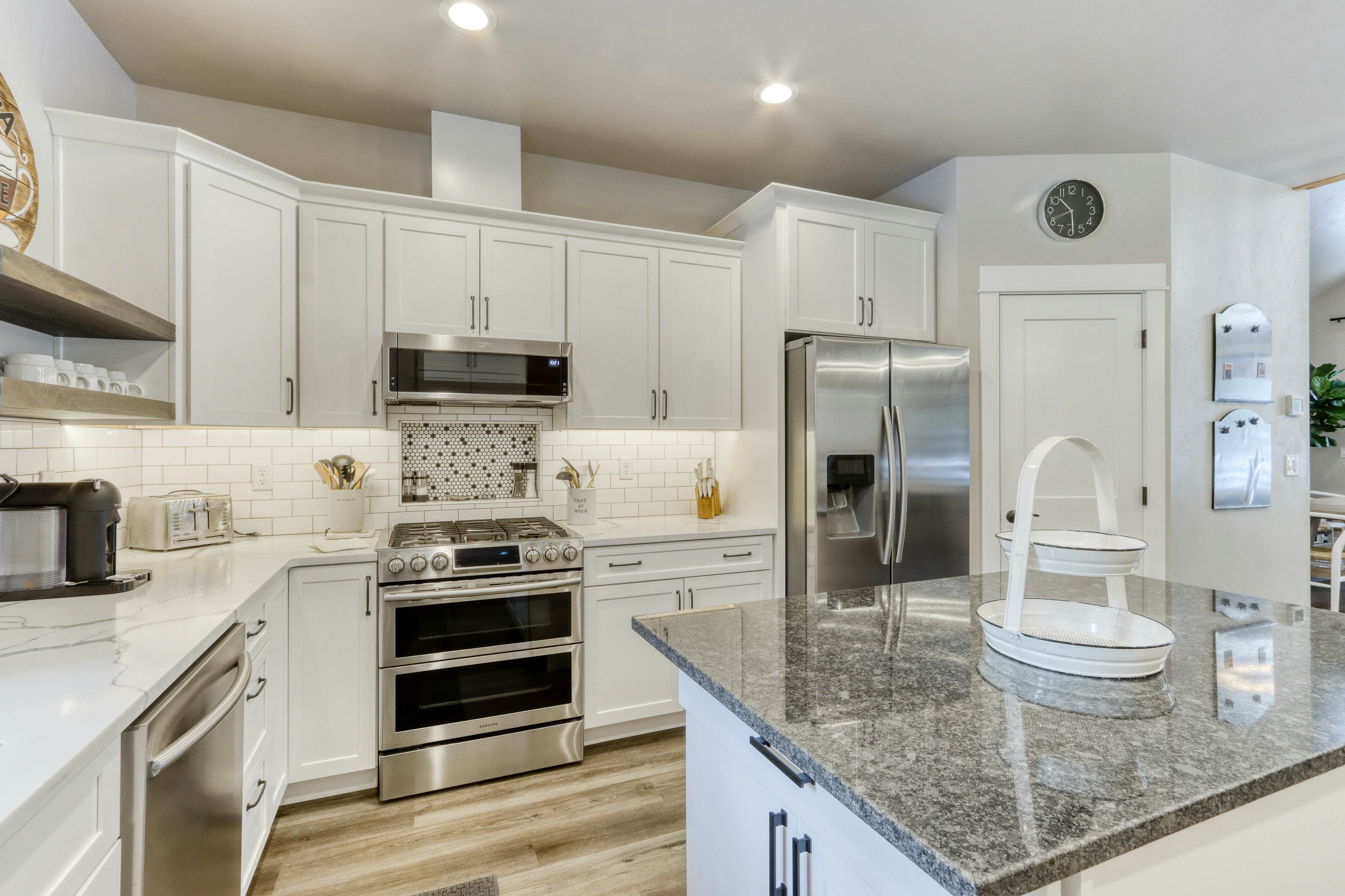 Luxury Deschutes Riverfront