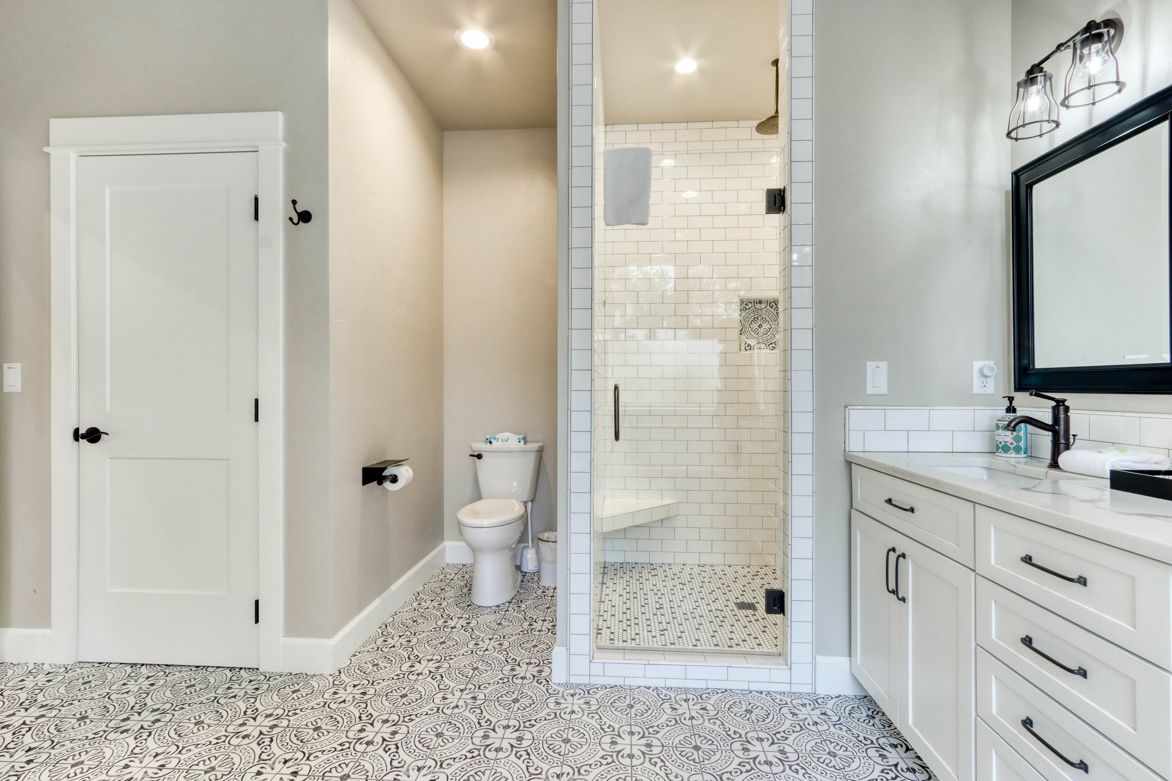 Luxury Deschutes Riverfront