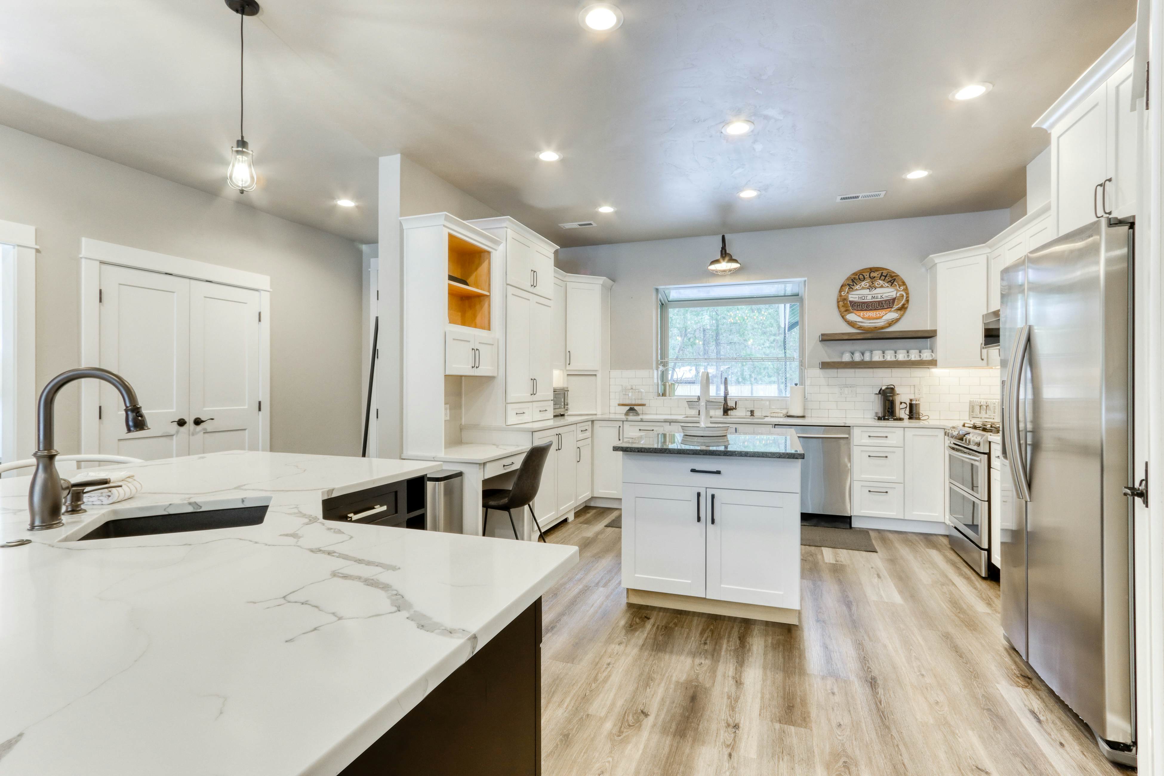 Luxury Deschutes Riverfront