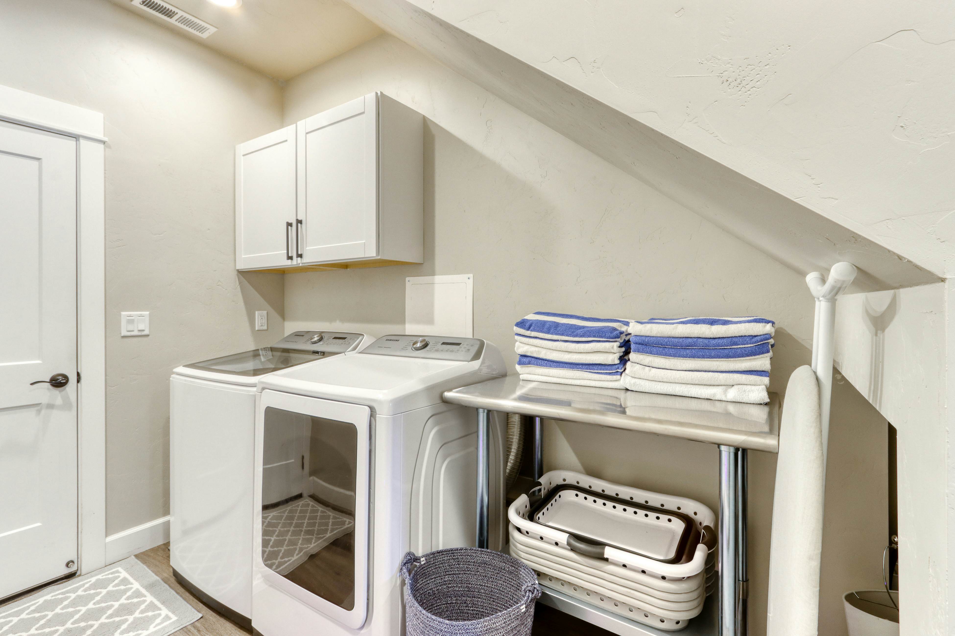 Luxury Deschutes Riverfront