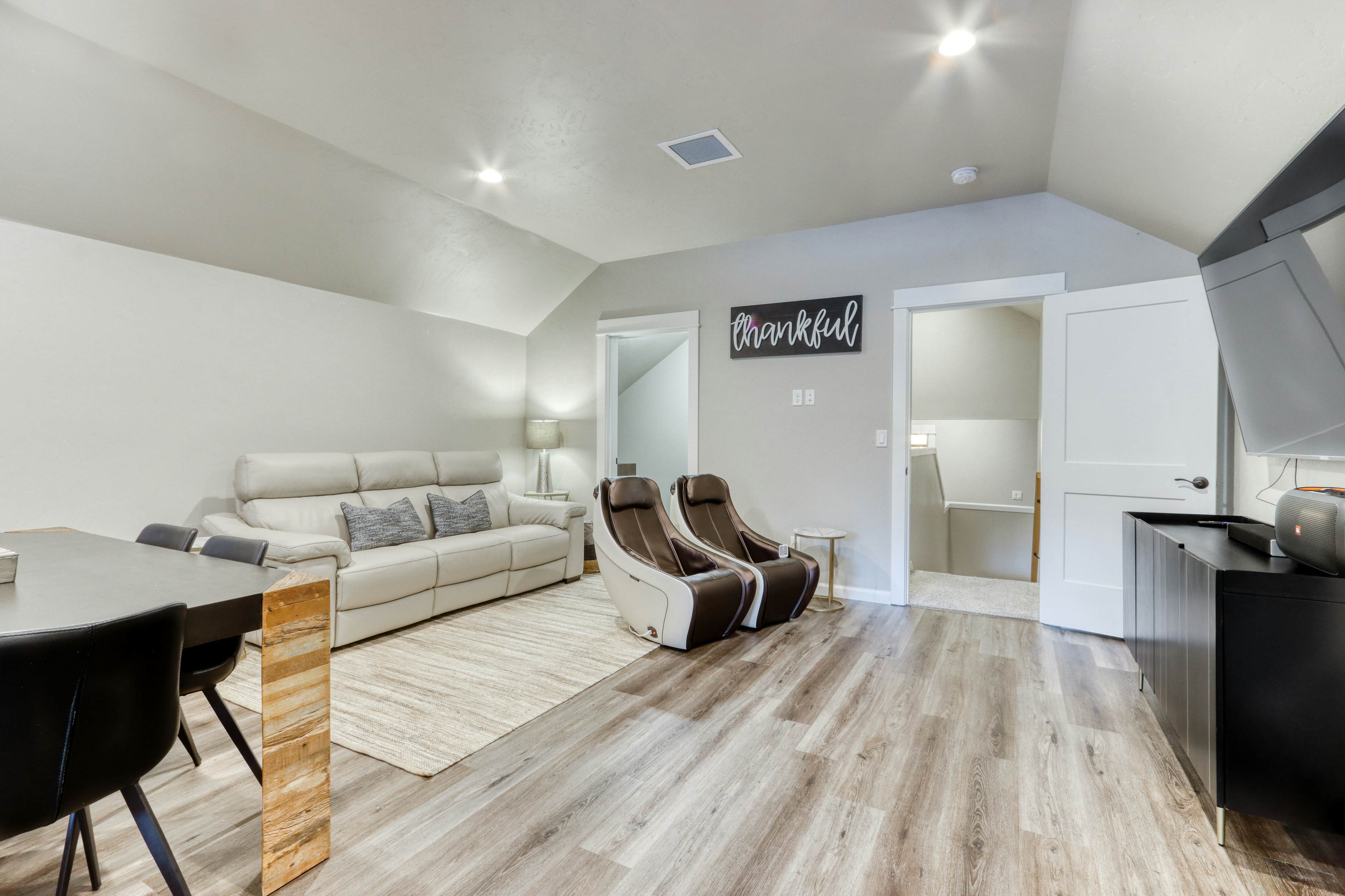 Luxury Deschutes Riverfront