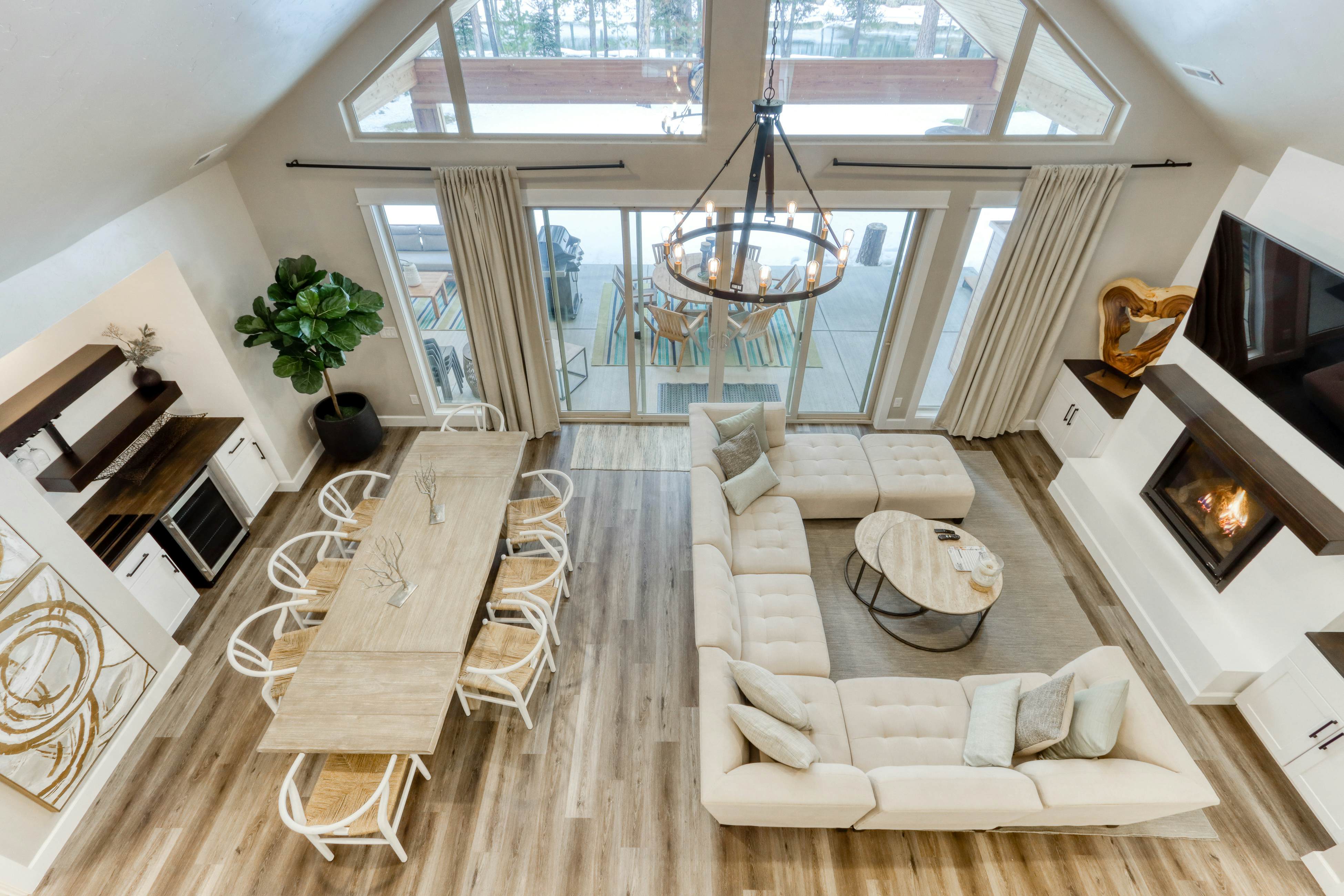 Luxury Deschutes Riverfront