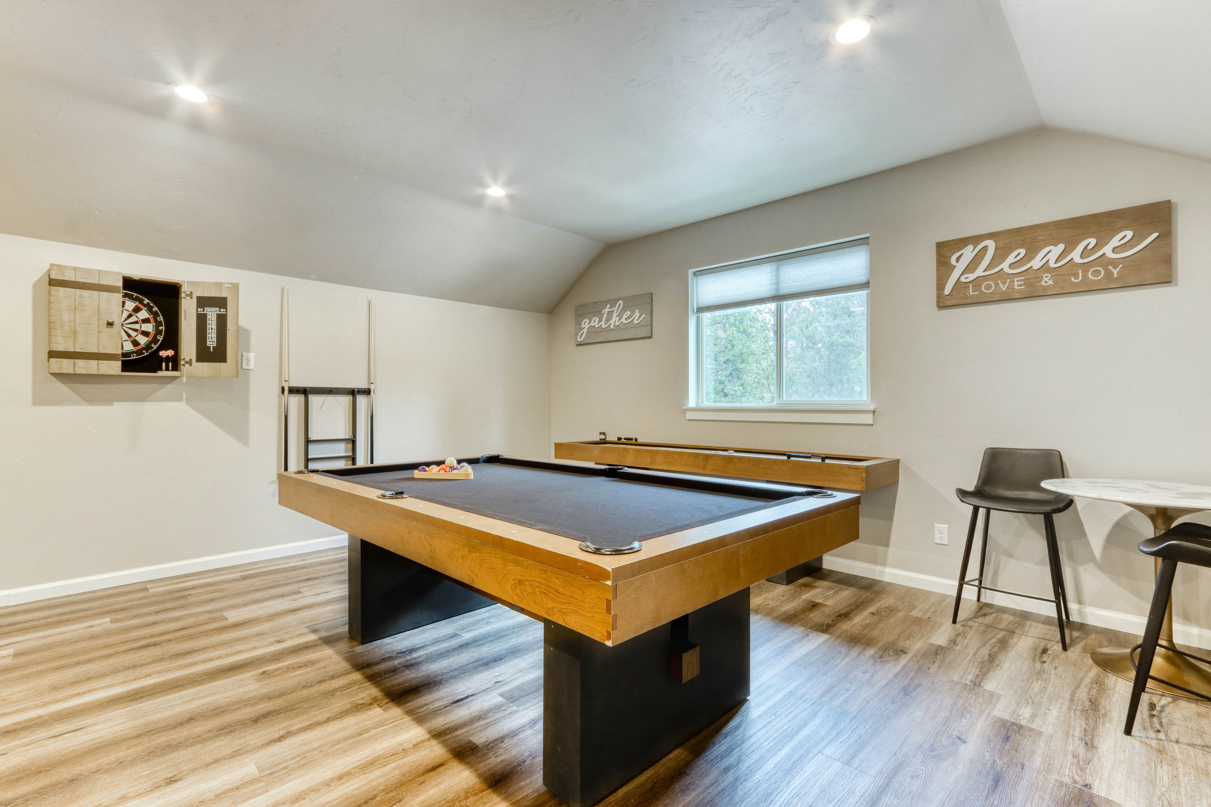 Luxury Deschutes Riverfront