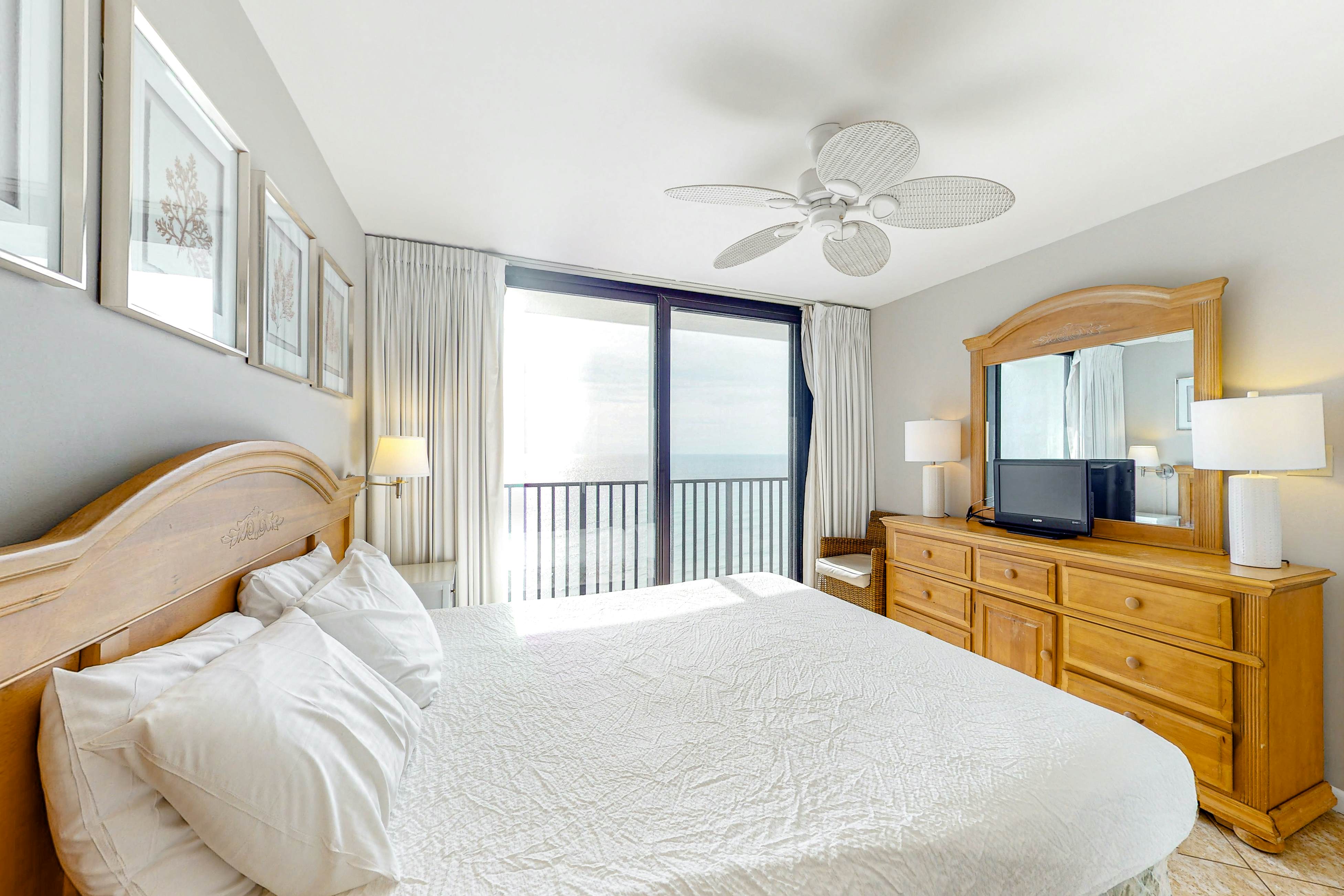 One Seagrove Place 1003