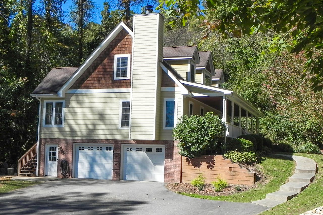 Serenity Woods 4 BD Candler, NC Vacation Rental Vacasa