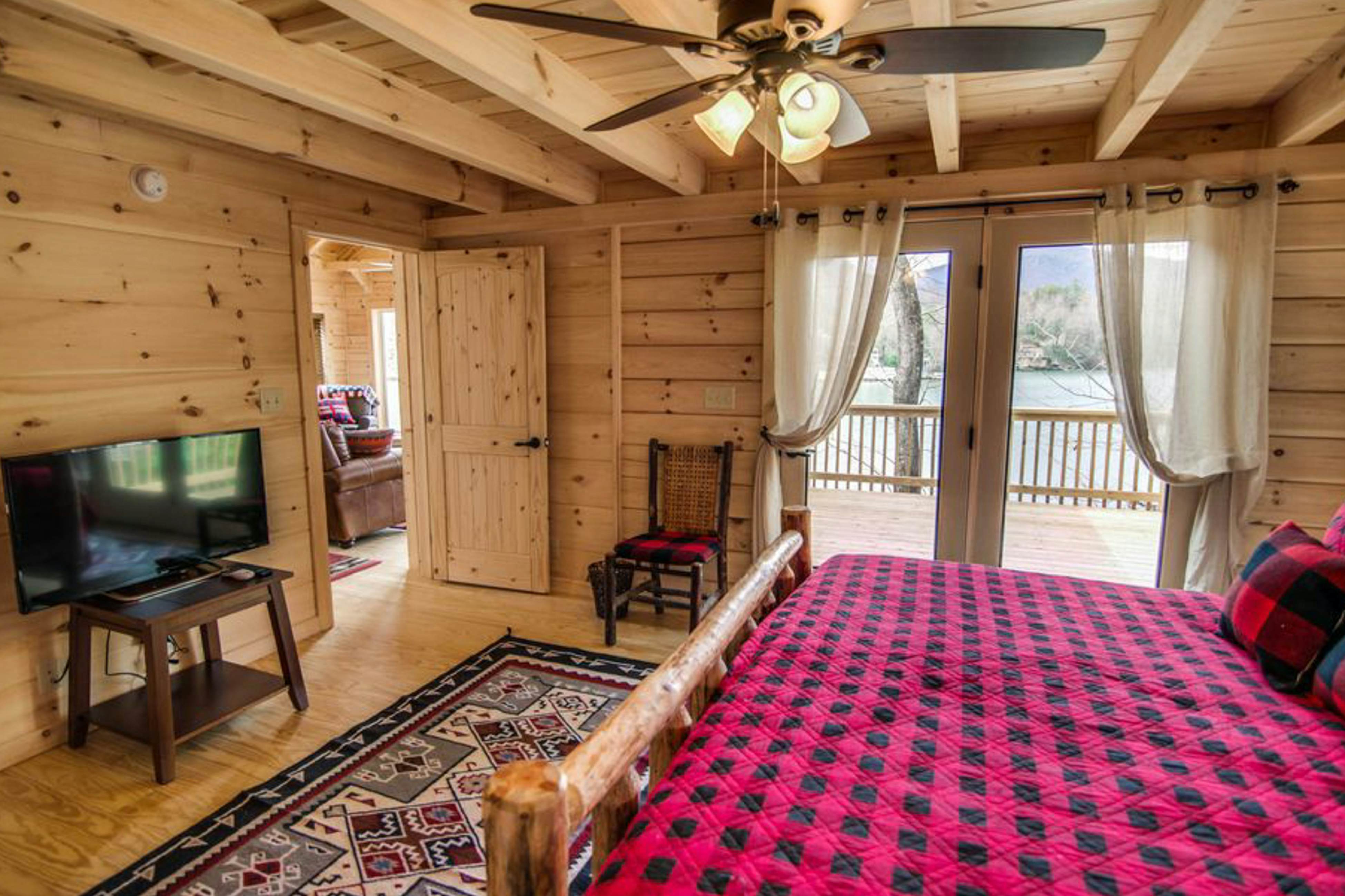 Keepers Cabin 5 BD Lake Lure, NC Vacation Rental Vacasa