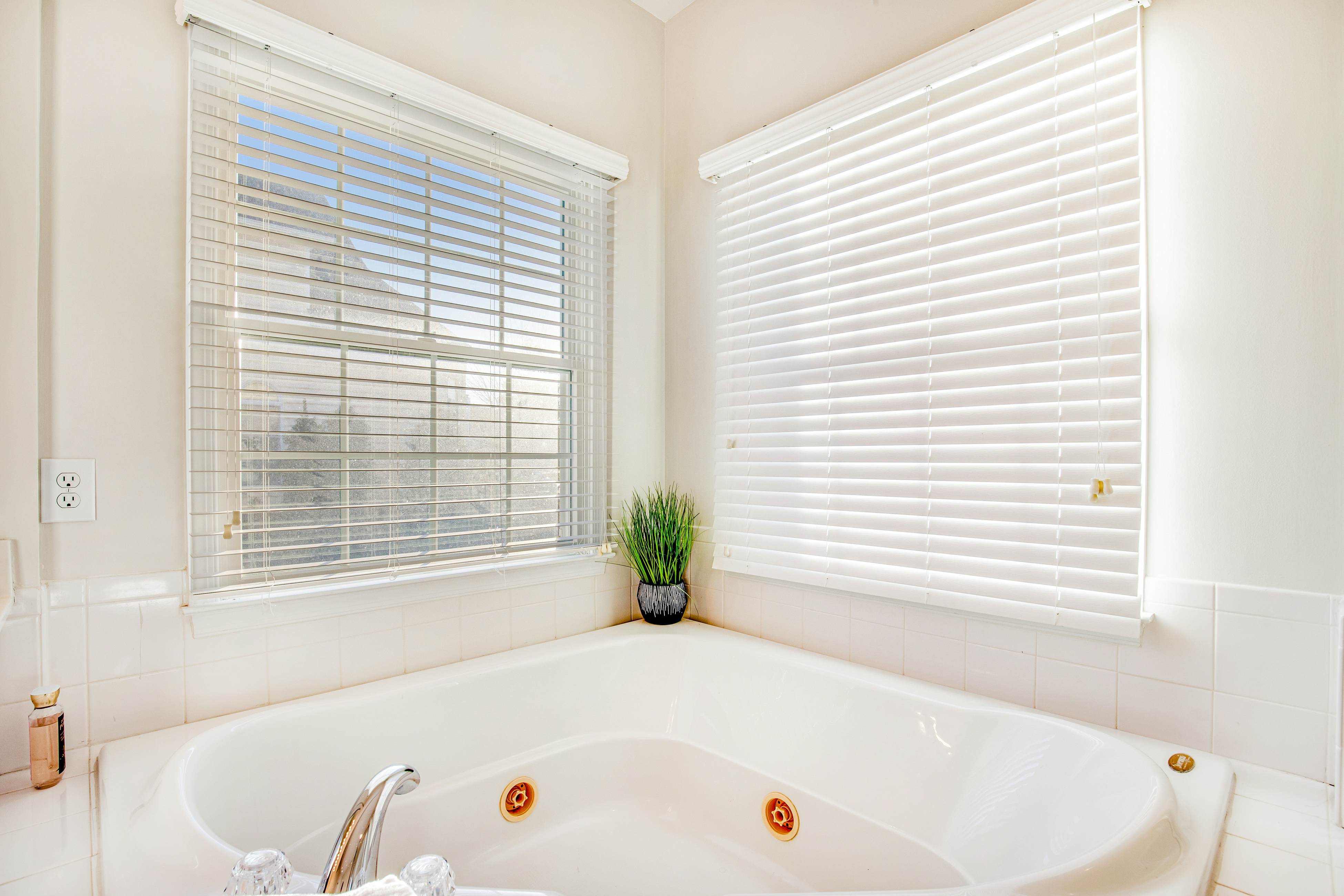 Bethany Lakes - 31302 Terry Cir