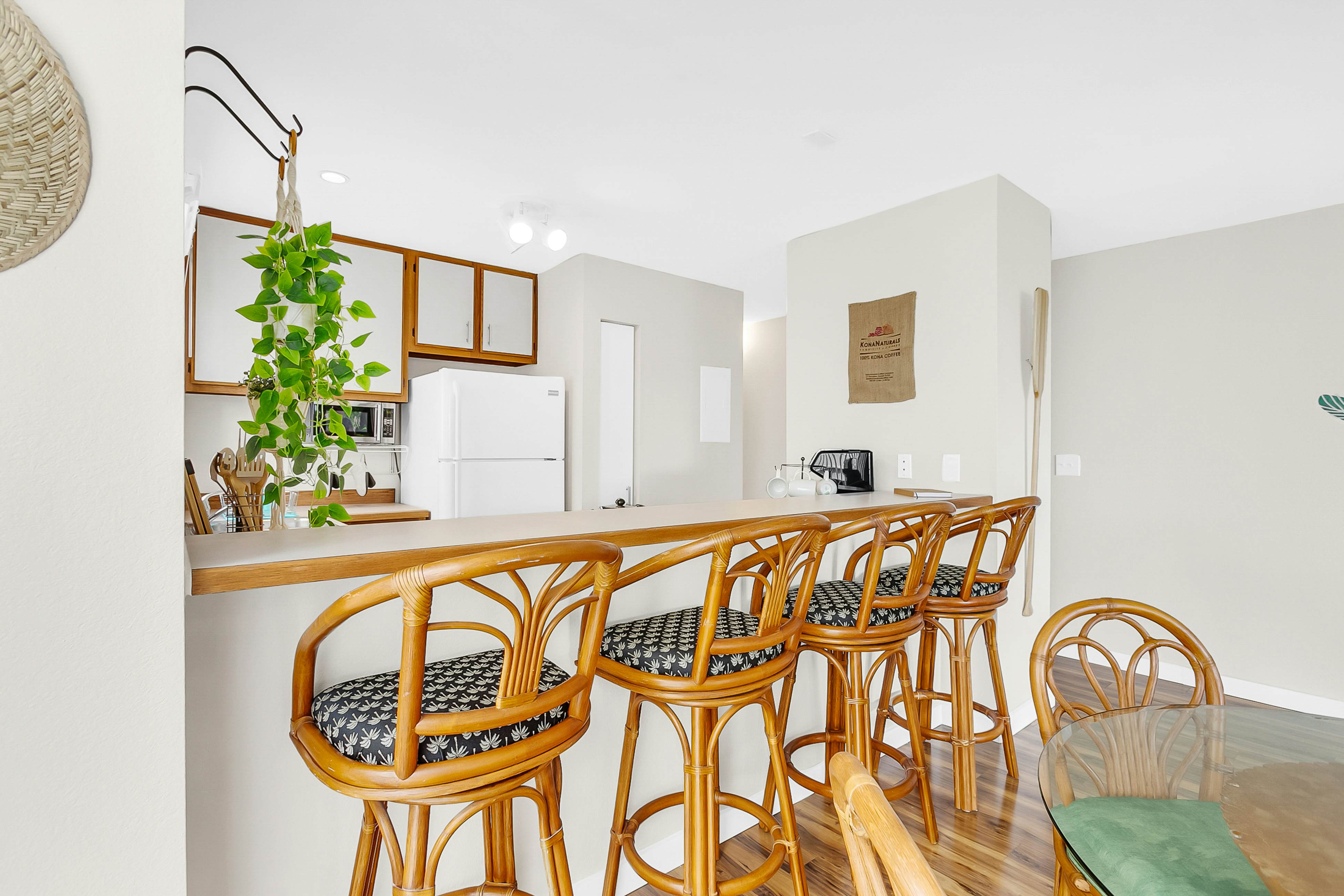 Casa Tropical Kona -Kailua Bay Resort 2-201