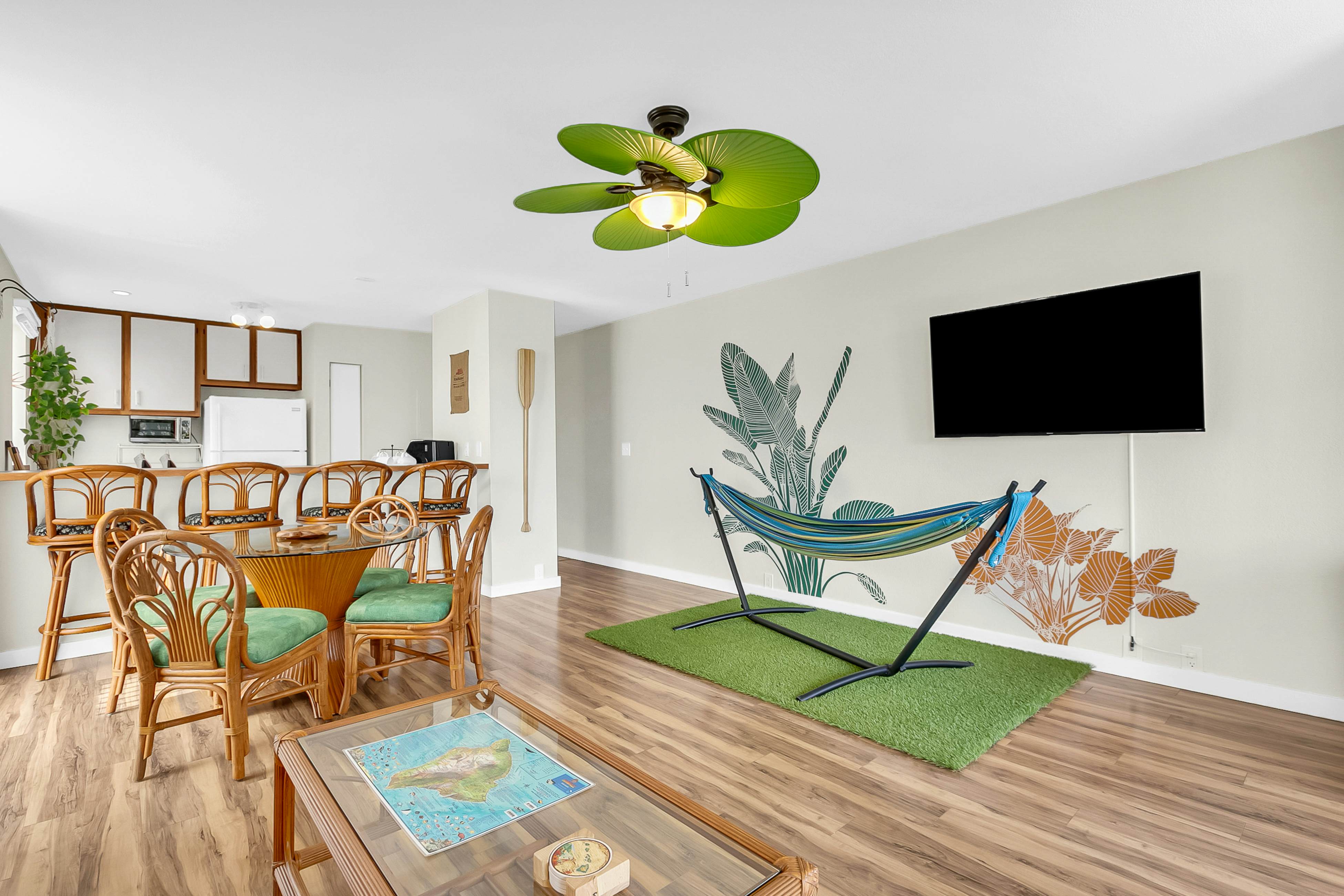 Casa Tropical Kona -Kailua Bay Resort 2-201