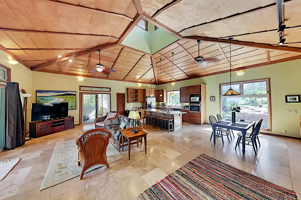 Mele Kai 3 BD Keaau, HI Vacation Rental Vacasa