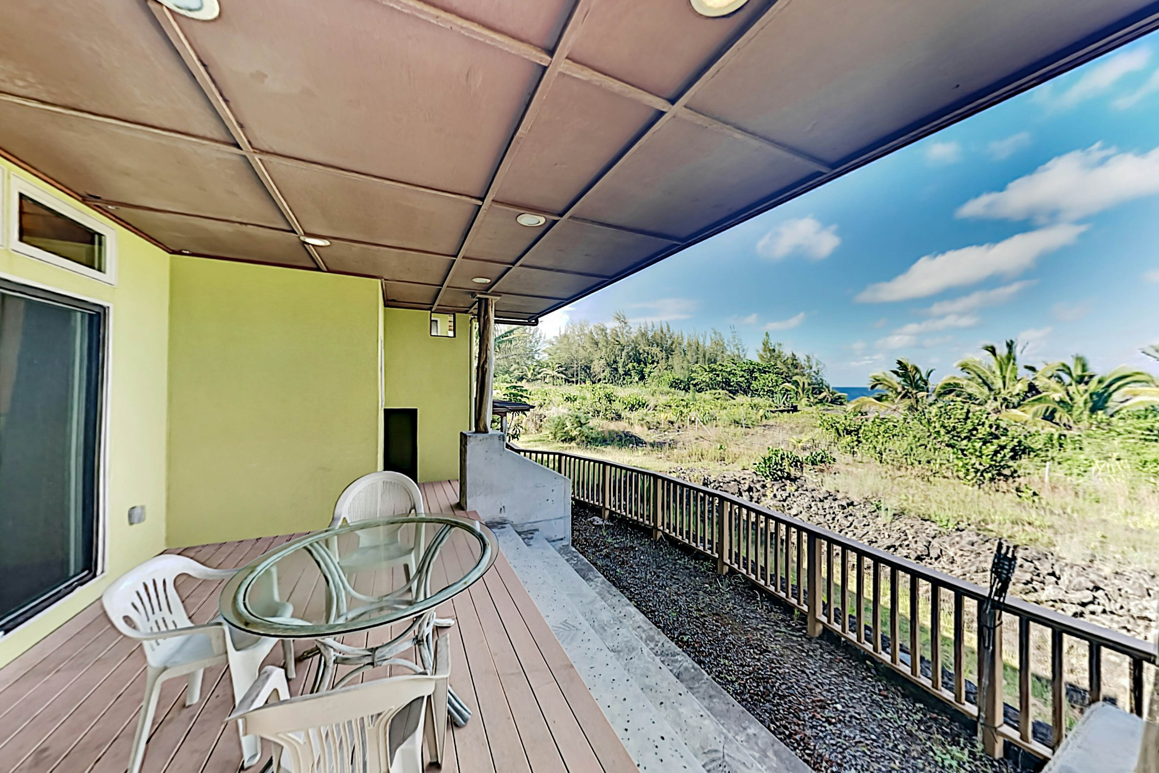 Mele Kai 3 BD Keaau, HI Vacation Rental Vacasa
