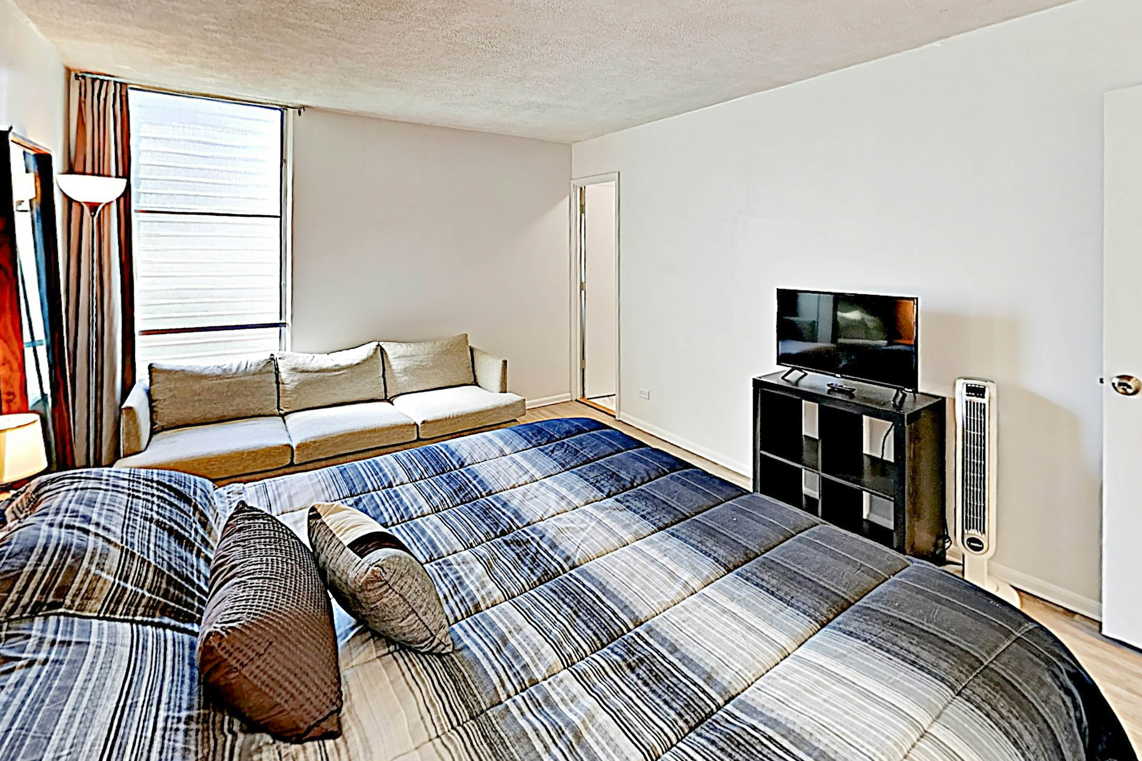 Scandia Towers 502 2 BD Honolulu, HI Vacation Rental Vacasa