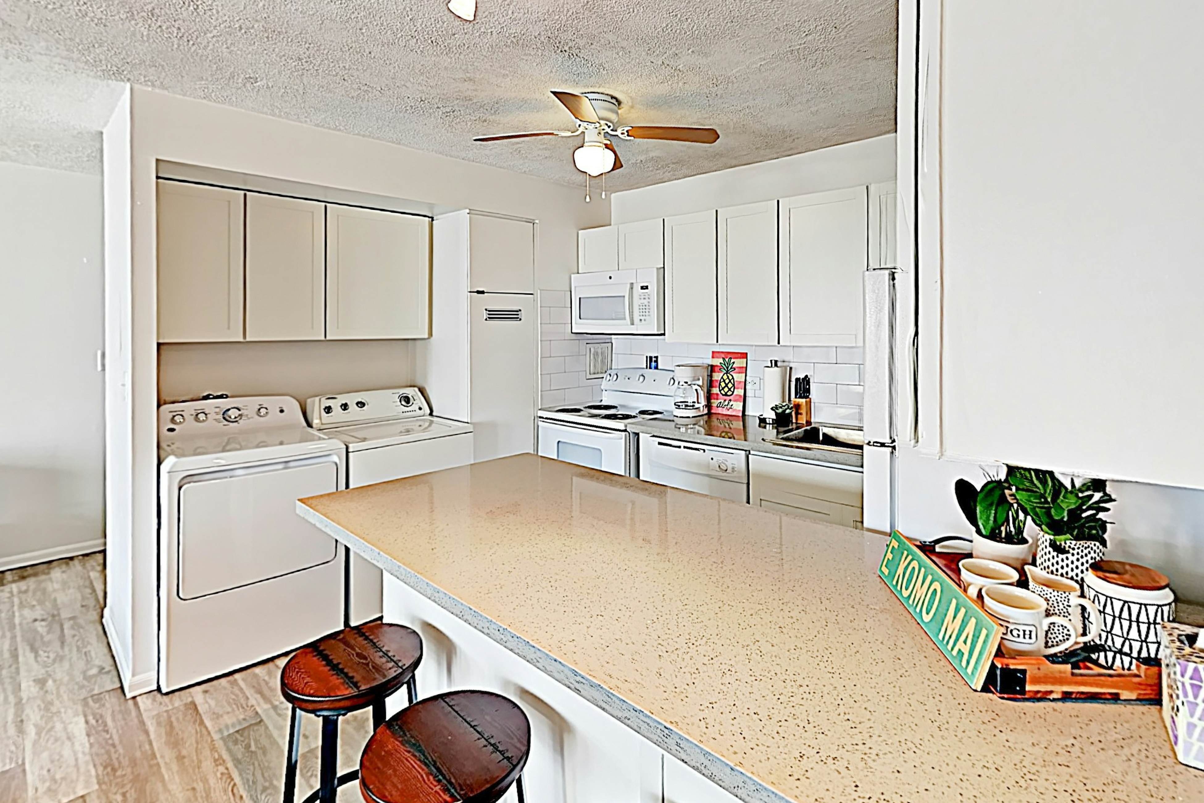 Scandia Towers 502 2 BD Honolulu, HI Vacation Rental Vacasa