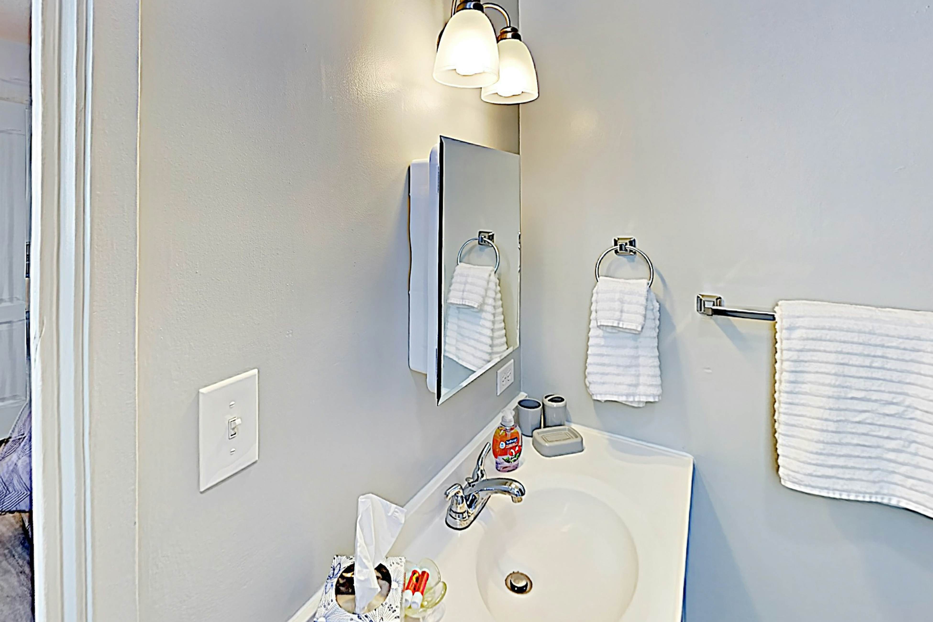 Scandia Towers 502 2 BD Honolulu, HI Vacation Rental Vacasa