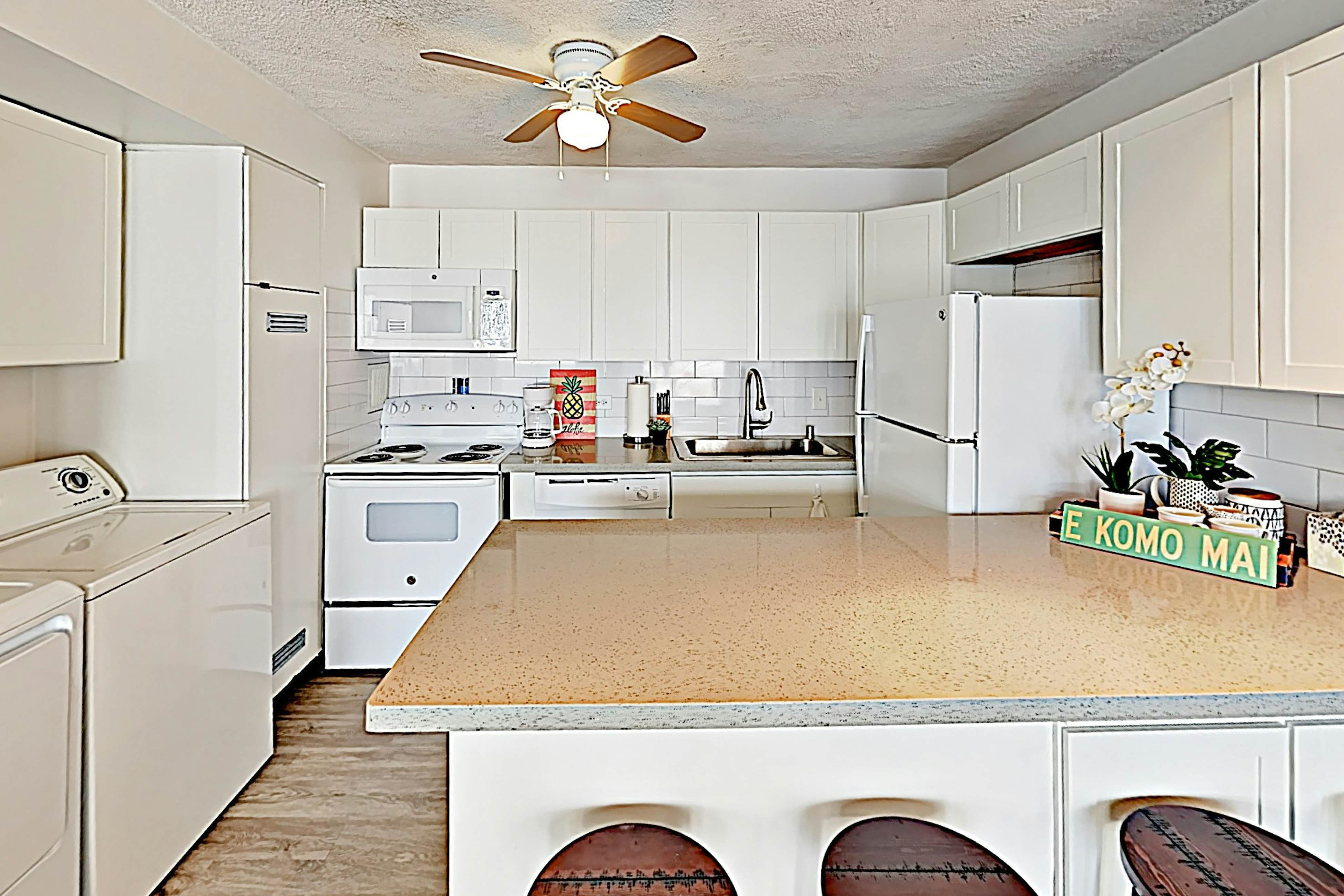 Scandia Towers 502 2 BD Honolulu, HI Vacation Rental Vacasa