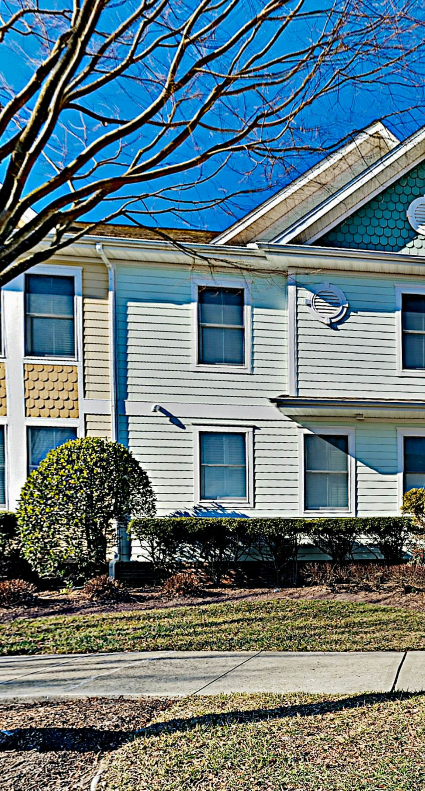 Bayside Resort - 11134 Signature Blvd